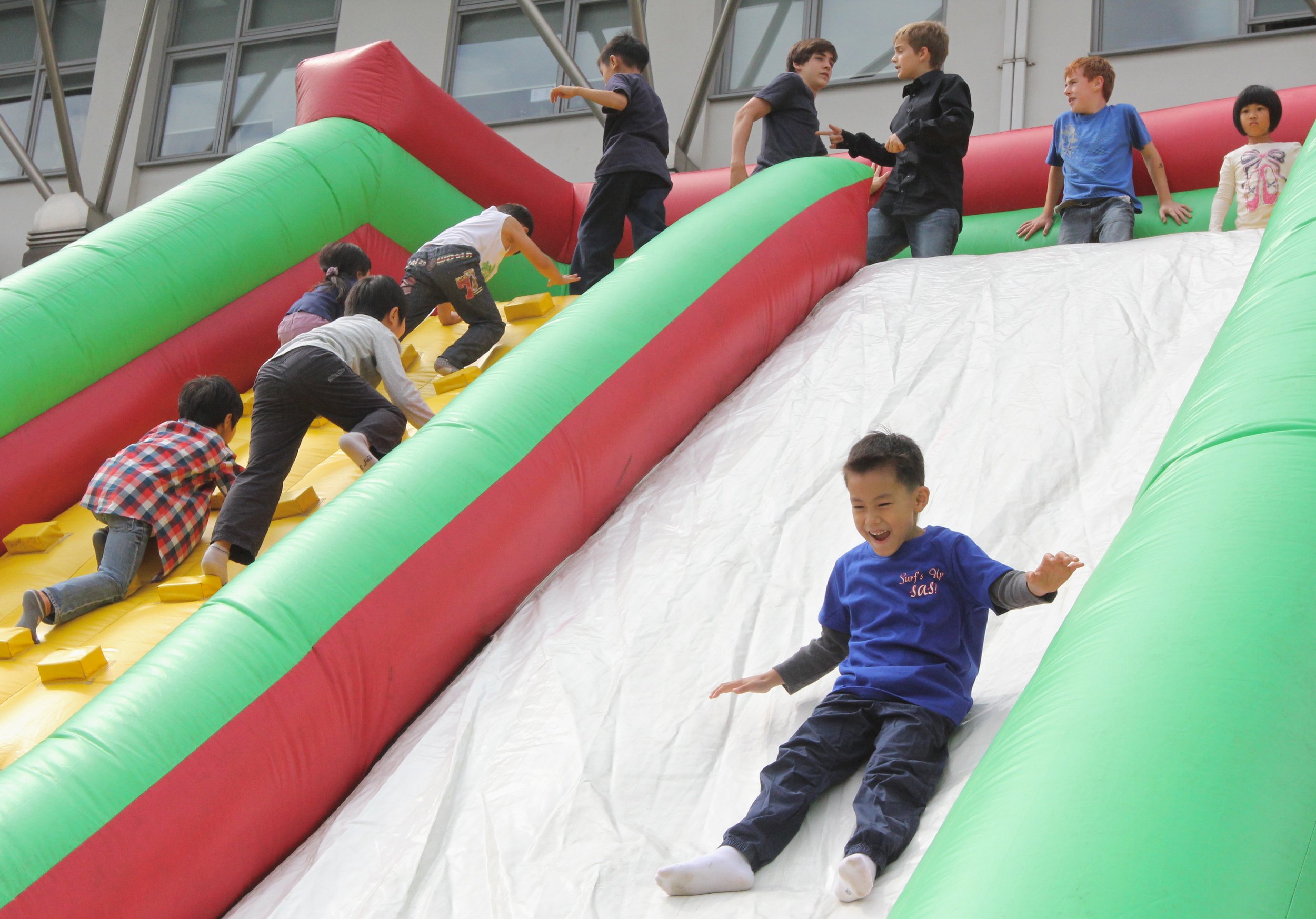 13-10-2012 SAS CARNIVAL (36).JPG