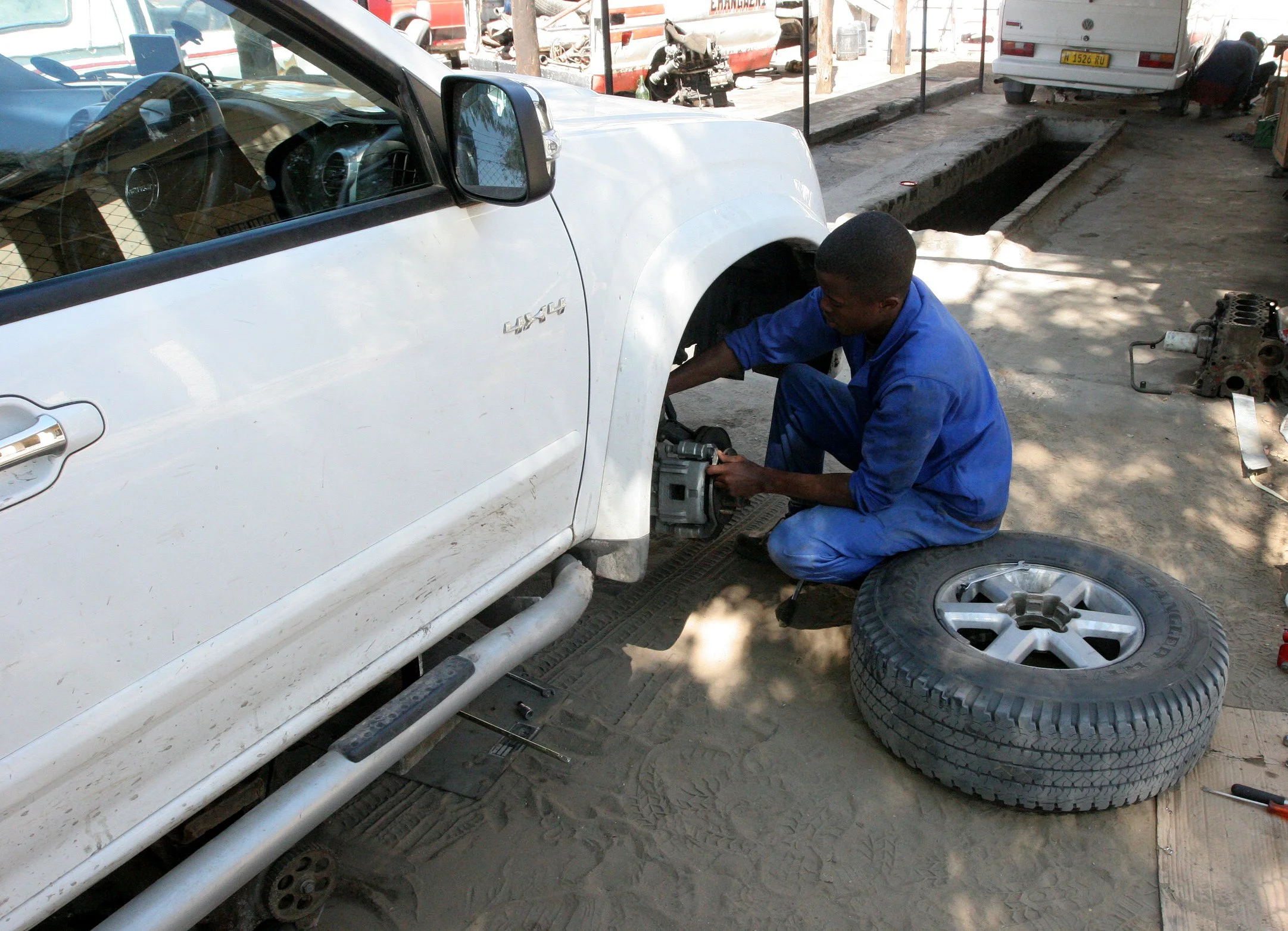 NAMIBIA - CAPRIVI STRIP CAR PROBLEMS (4).JPG