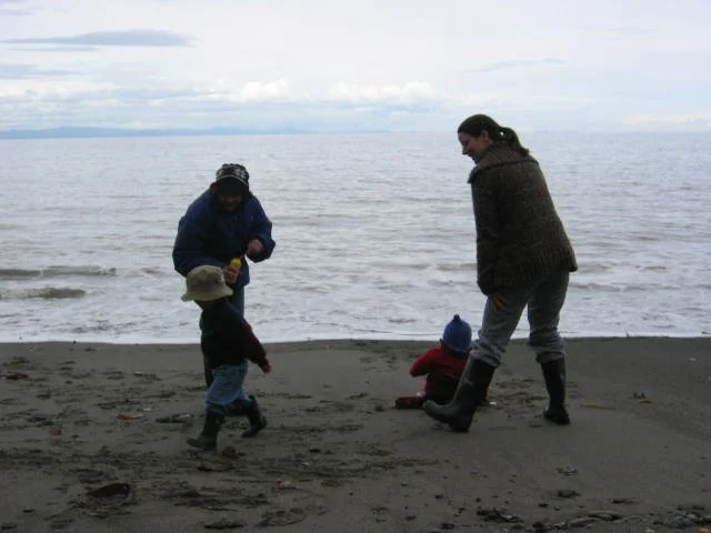 2004-4-17 COKIES PLAY DATE WITH ABBY AT LAKE FARM BEACH (17).jpg