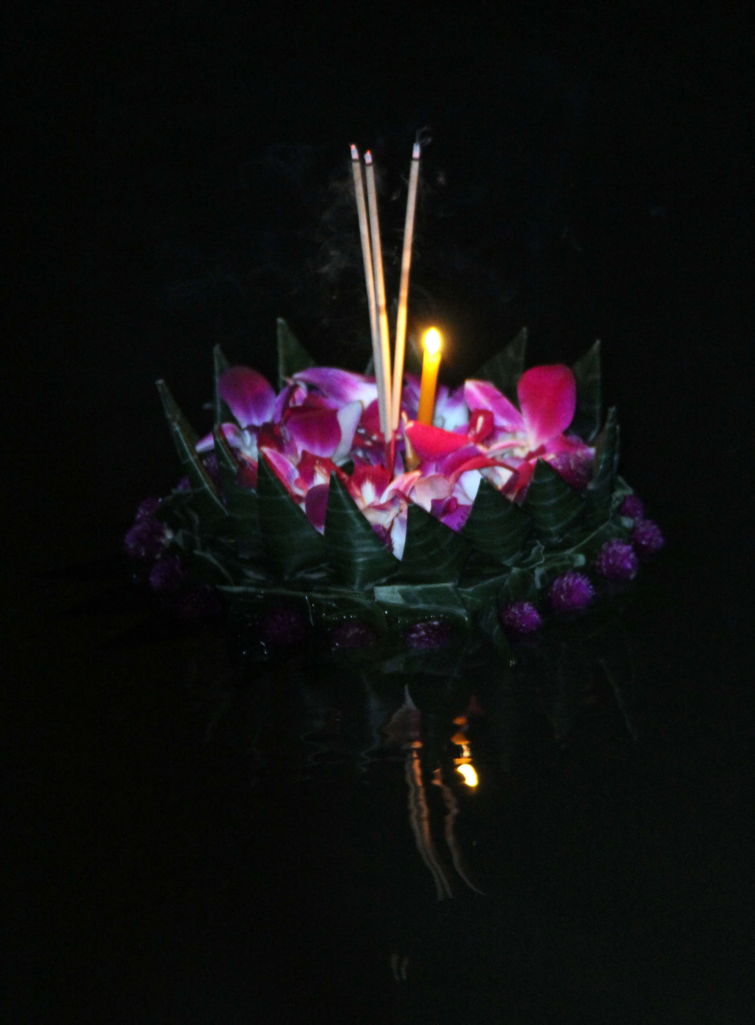 2013 Loy Krathong in Bangkok (53).JPG