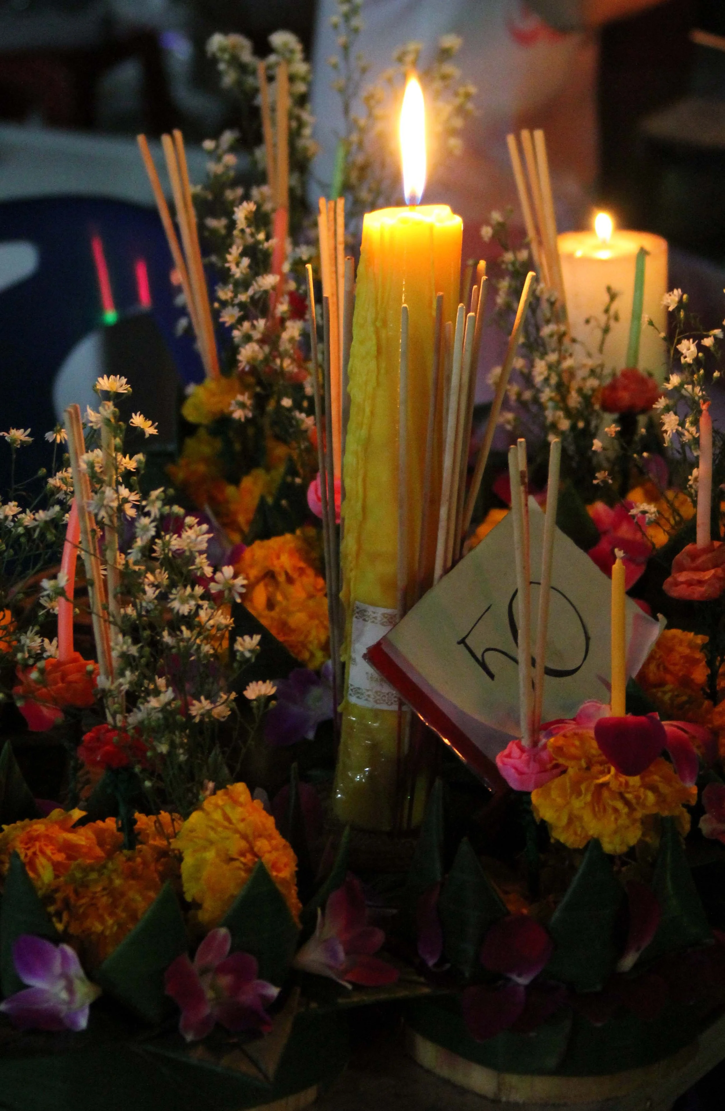 2013 Loy Krathong in Bangkok (65).JPG