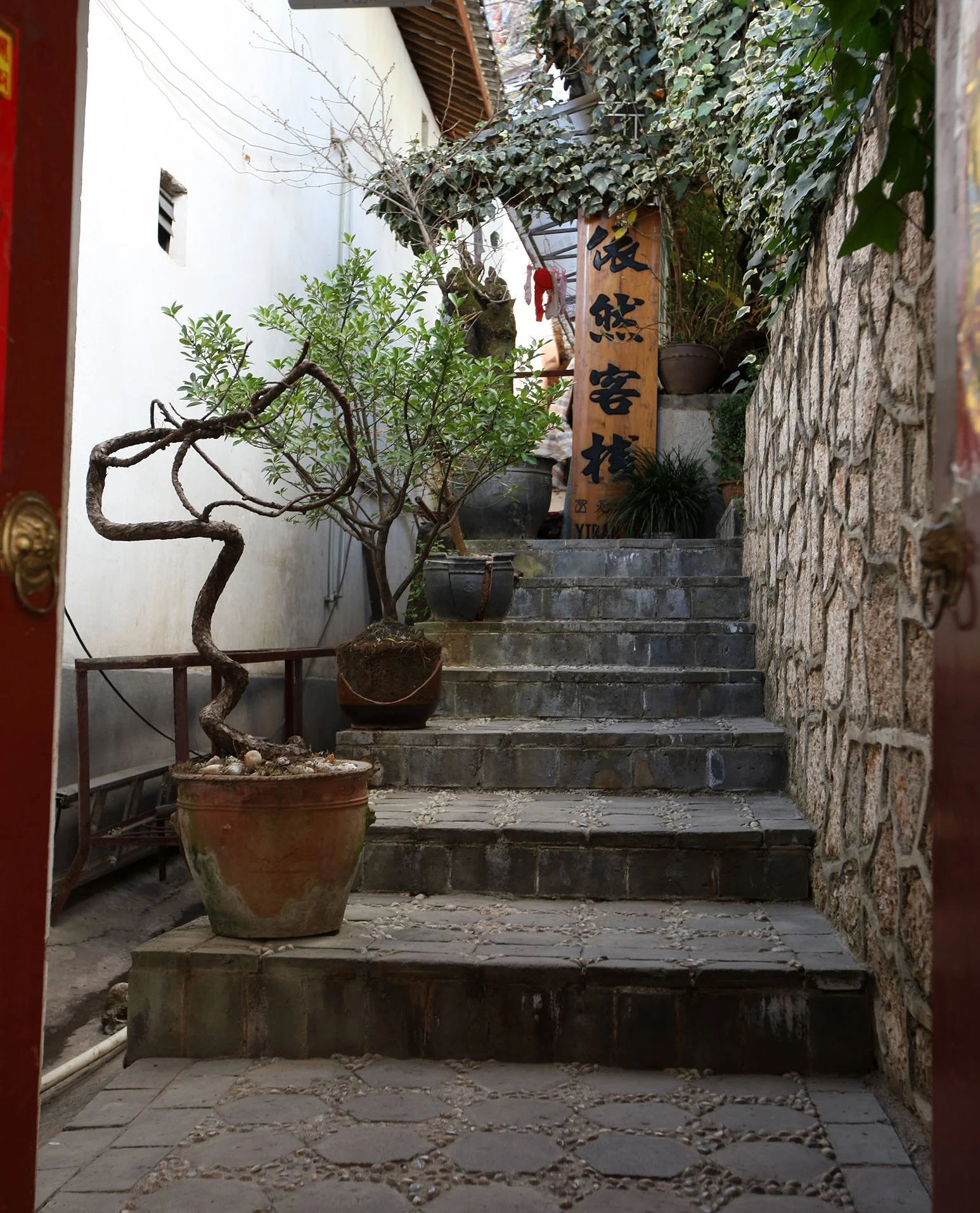 YUNNAN - LIJIANG ANCIENT TOWN - CHINA (28).JPG