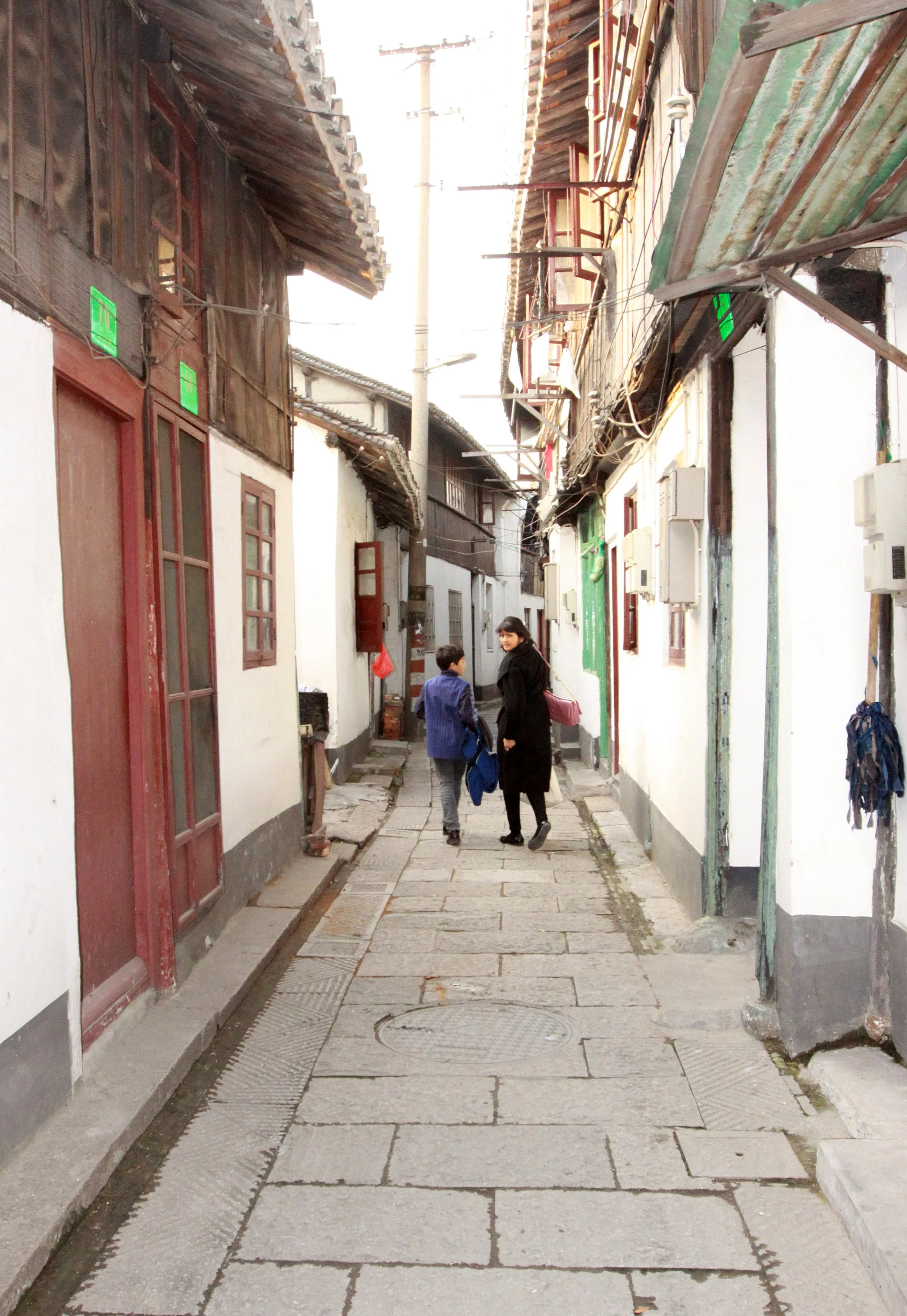 ZHUJIAJIAO WATER TOWN - NOVEMBER 20 2011 (146).JPG