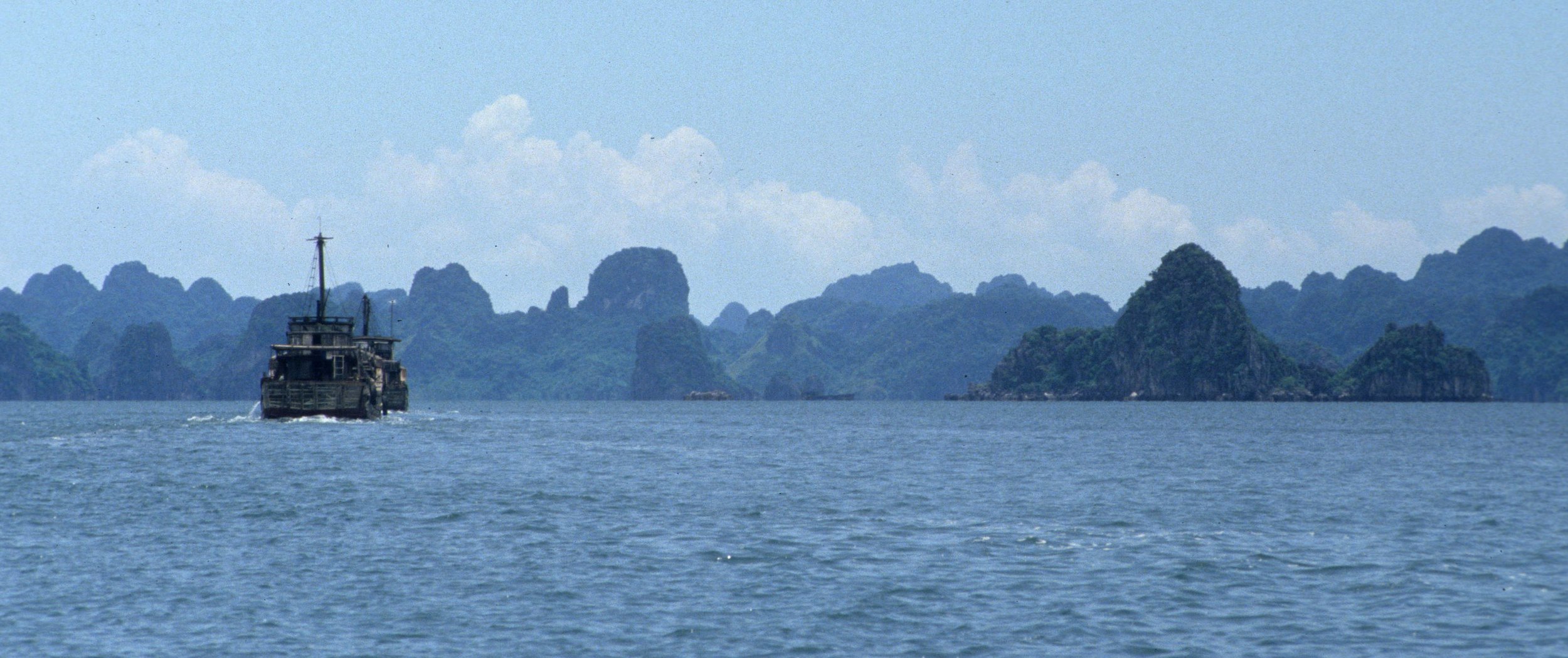 HALONG BAY - 1994 (8).jpg
