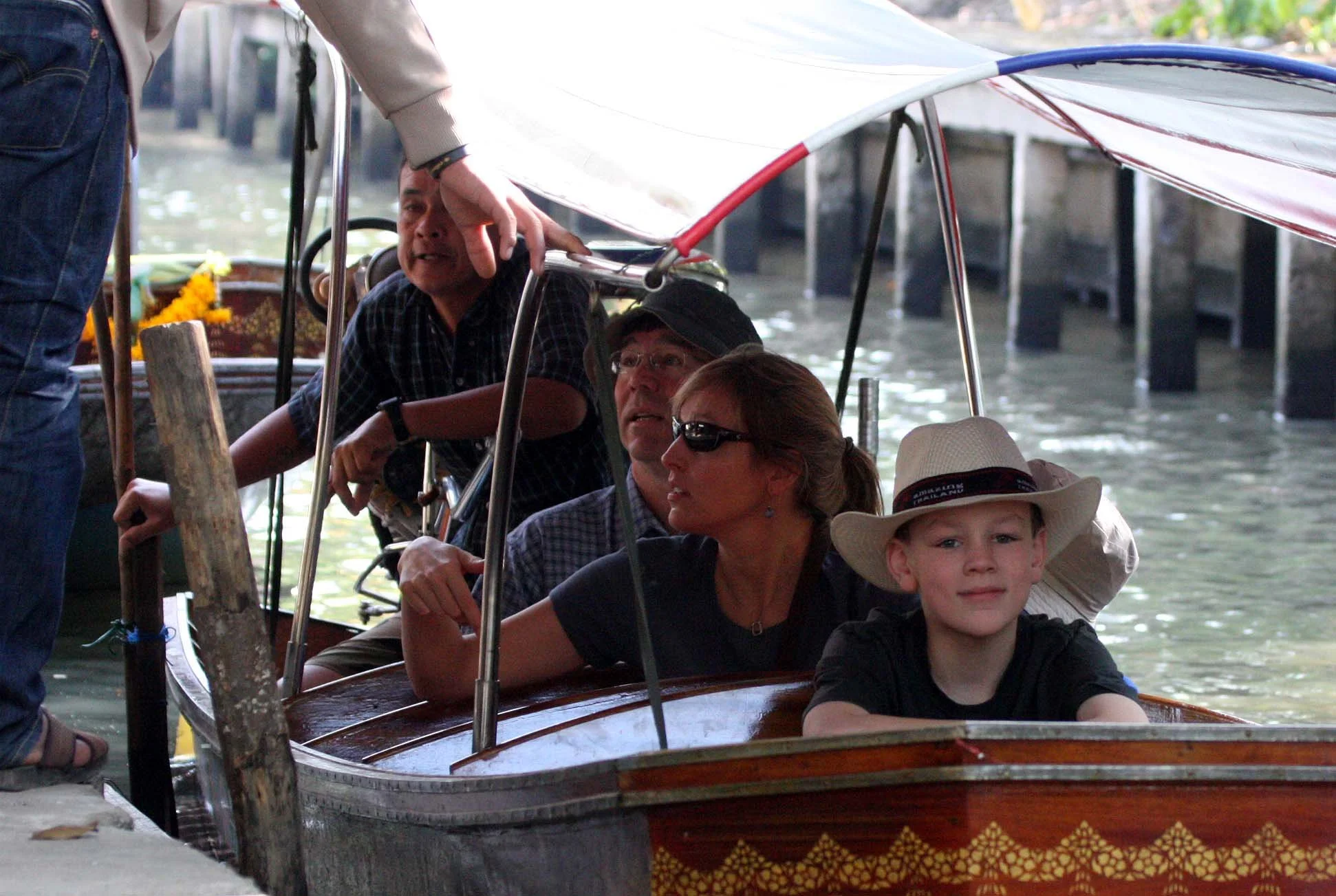 2008 Damnoen Saduak Floating Market Day Trip (3).JPG