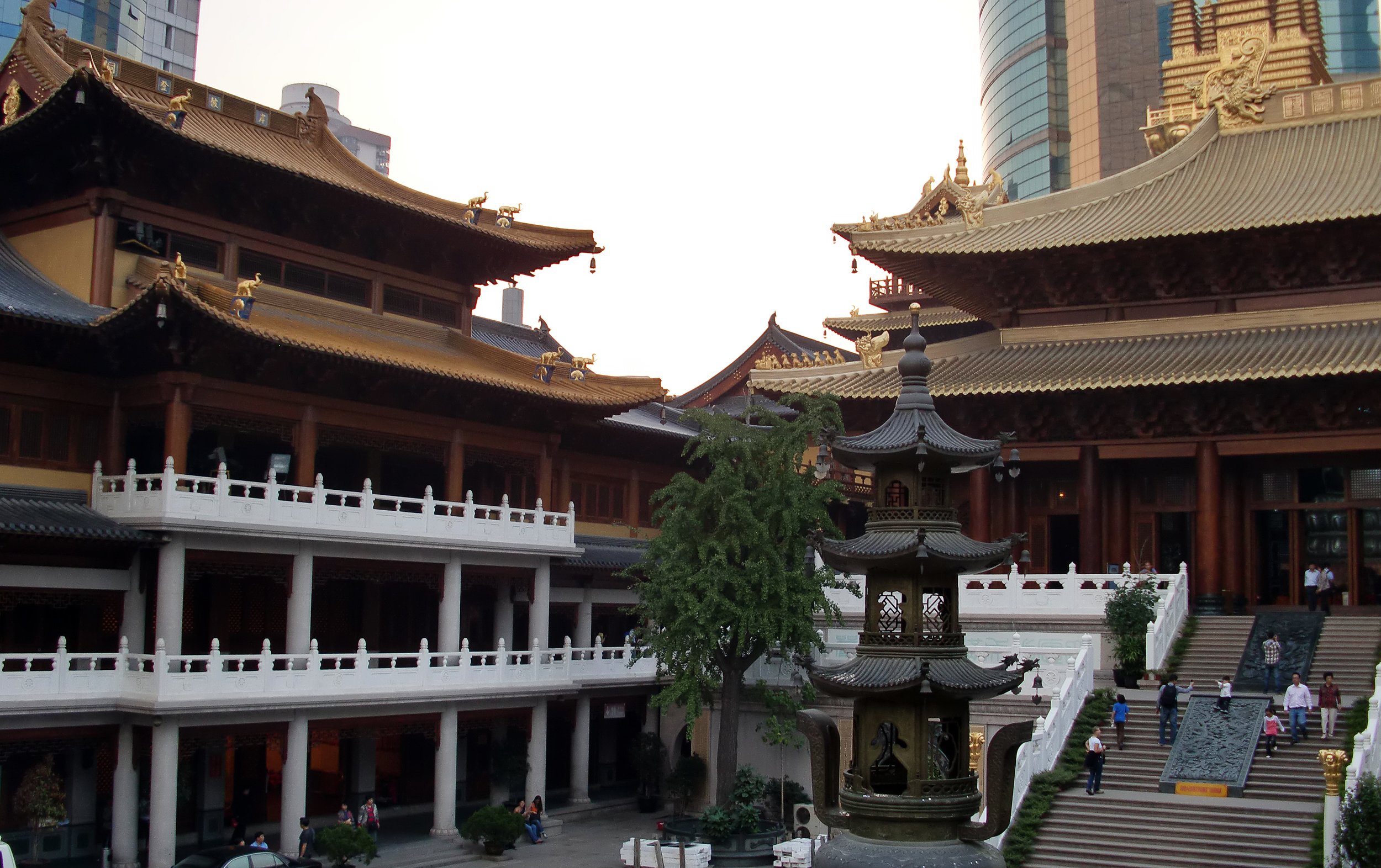 2010-10-3 JING'AN TEMPLE SHANGHAI (20).JPG