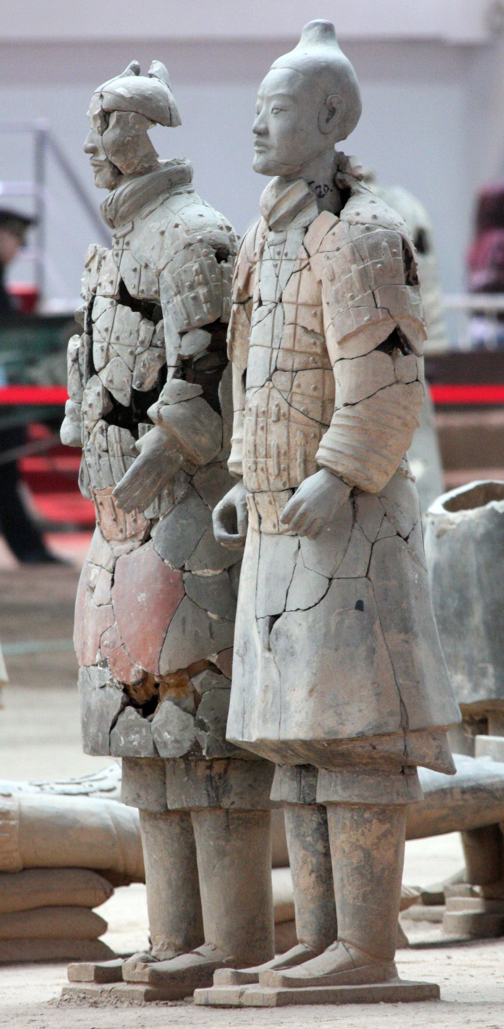 XIAN - TERRA COTTA WARRIORS - MARCH 2011 (81).JPG