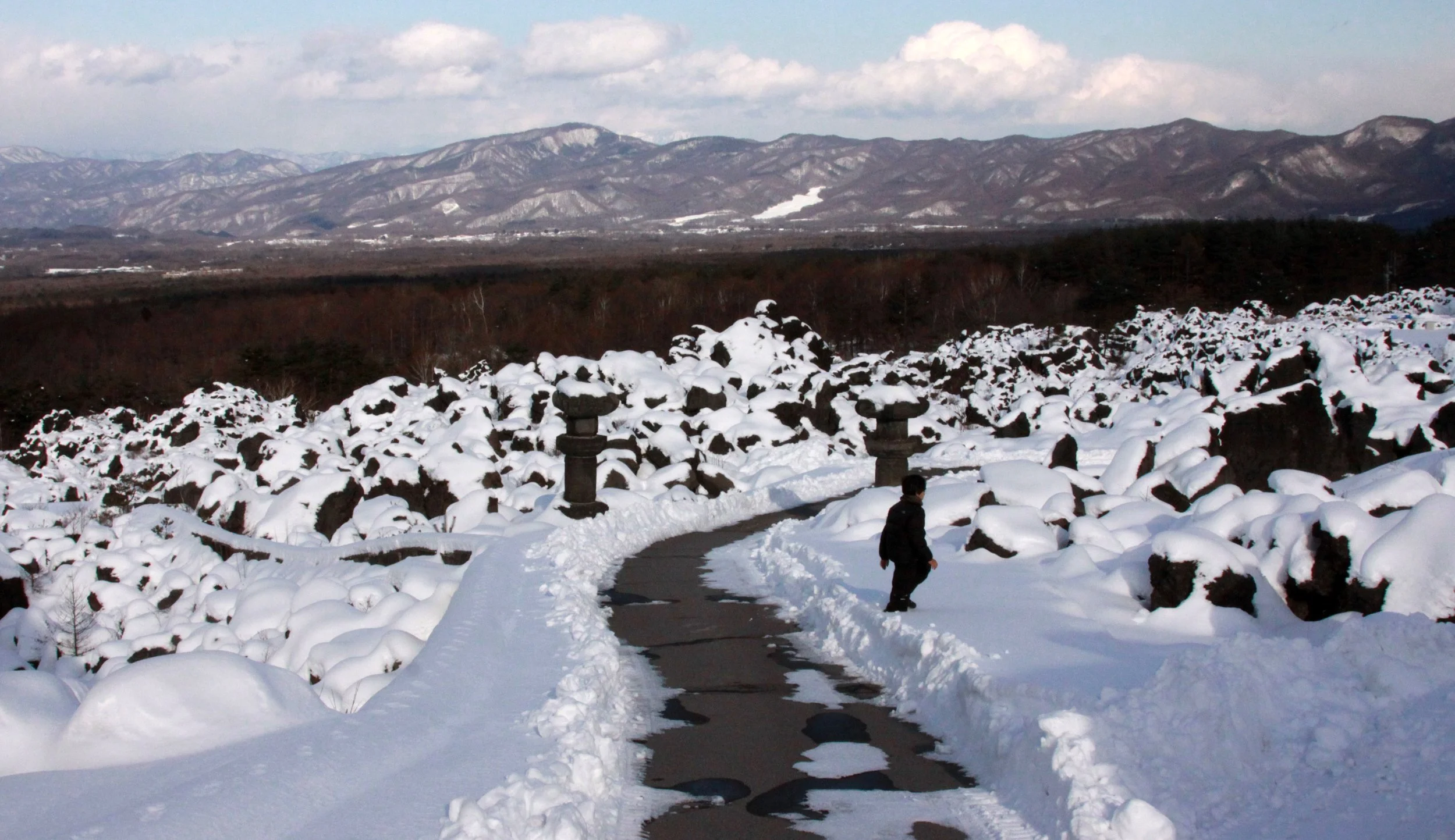 MOUNT ASAMA - JOSHIN'ETSUKOGEN NATIONAL PARK JAPAN (103).JPG