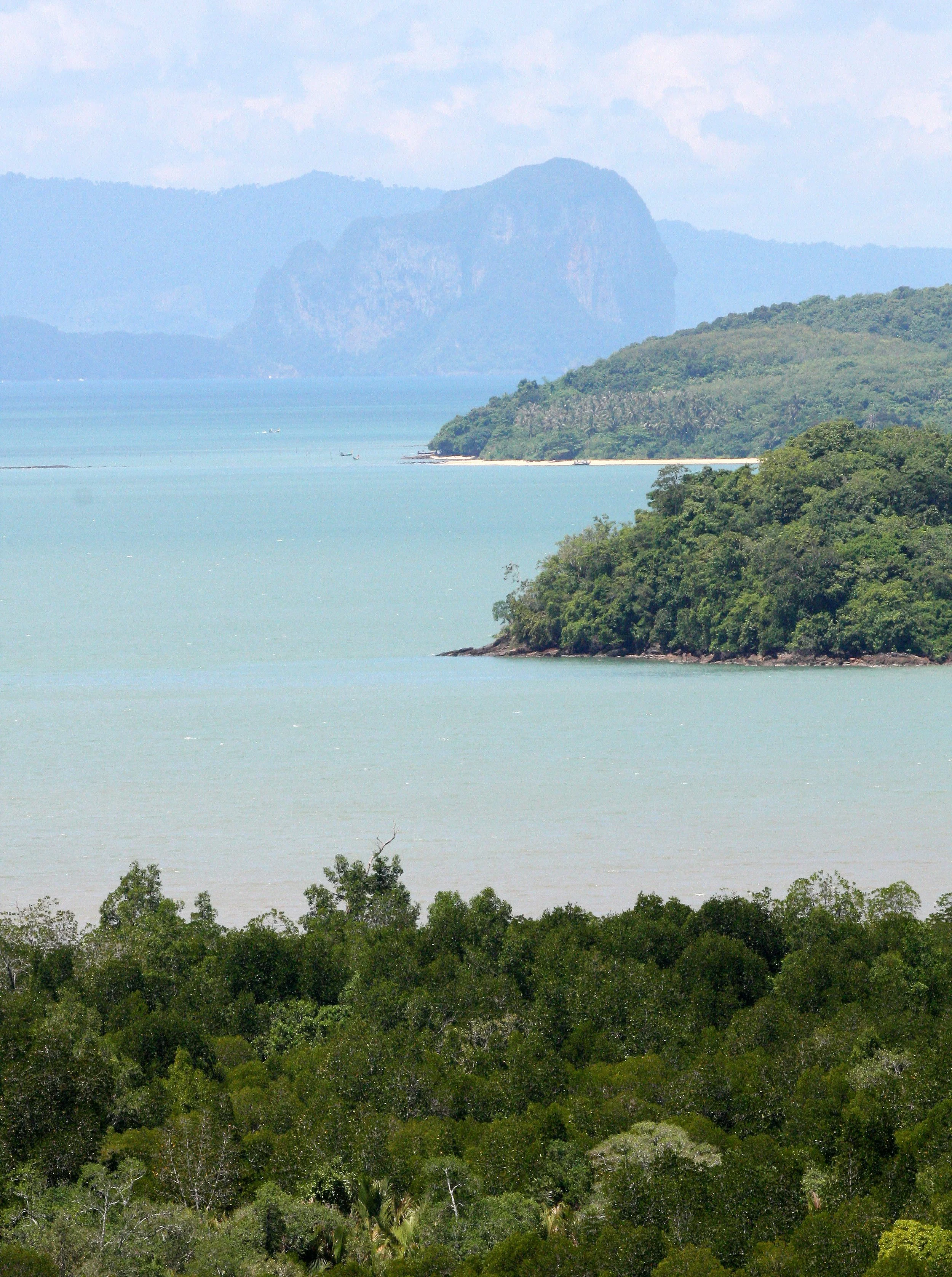 KOH LANTA - 2008 - HANGING ON THE ISLANDS (57).JPG