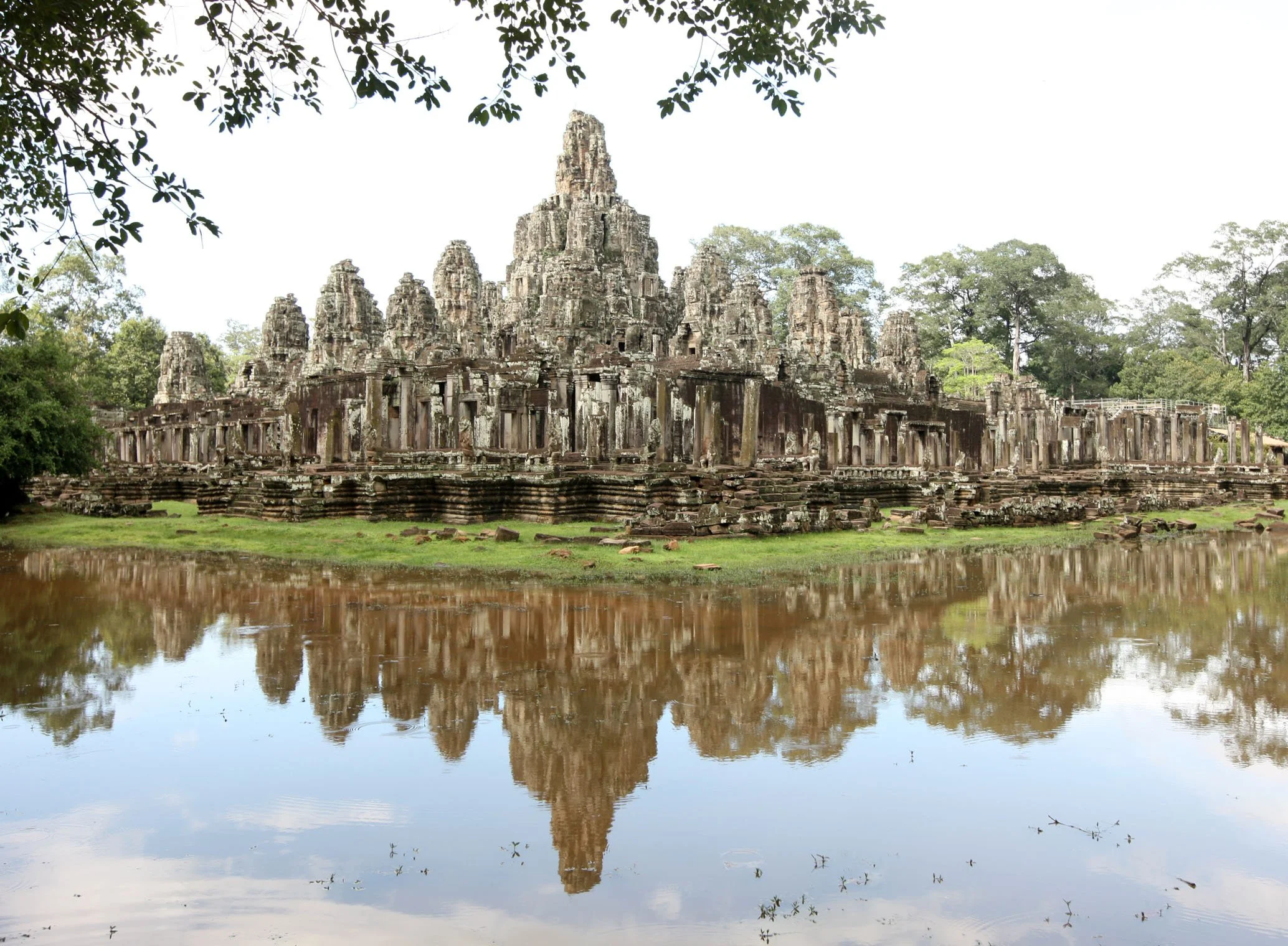 BAYON TEMPLE - CAMBODIA - JULY 2010 (47).JPG