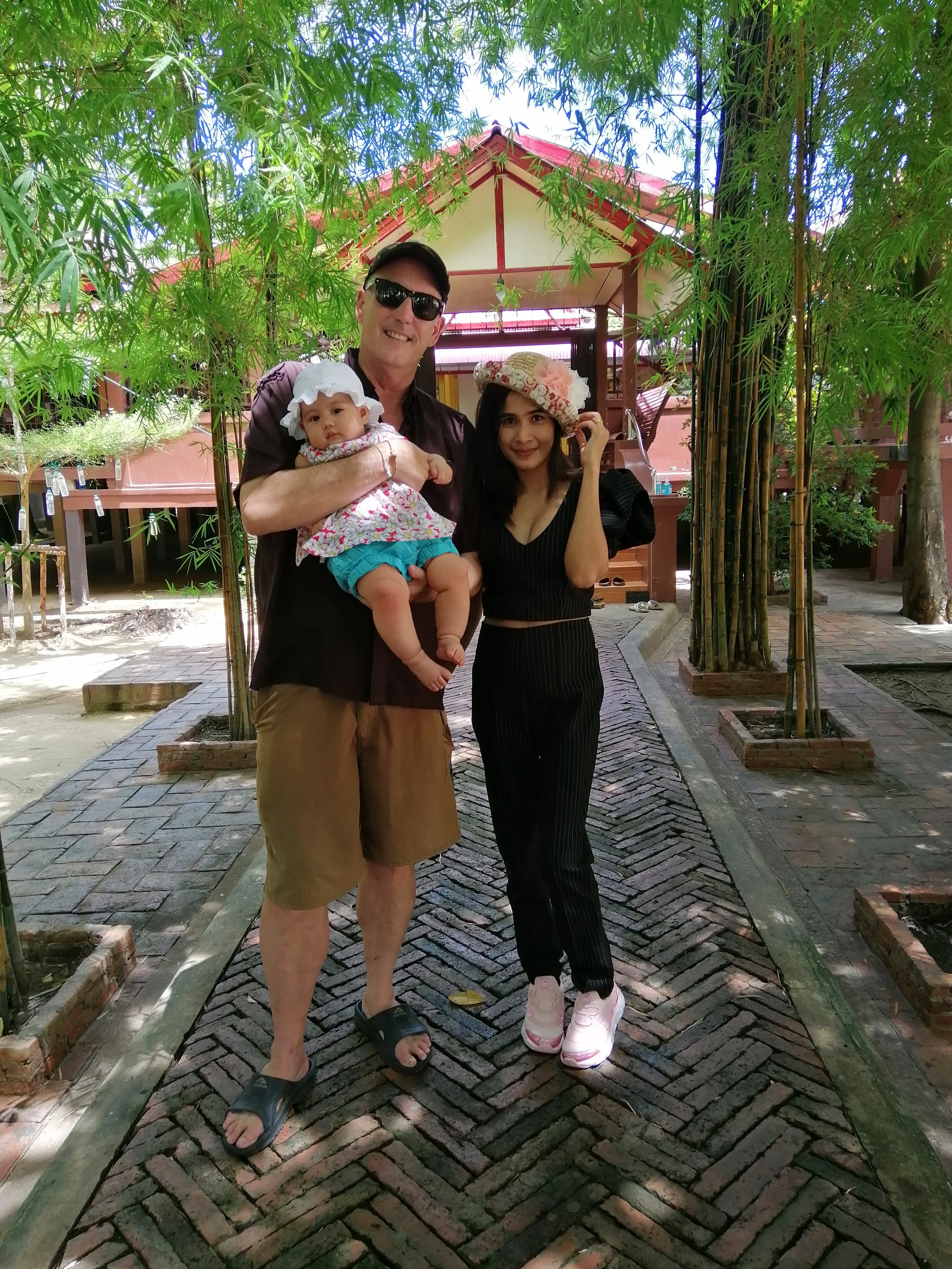 2020 Ayutthaya with Liana & Gift and Mom (59).jpg