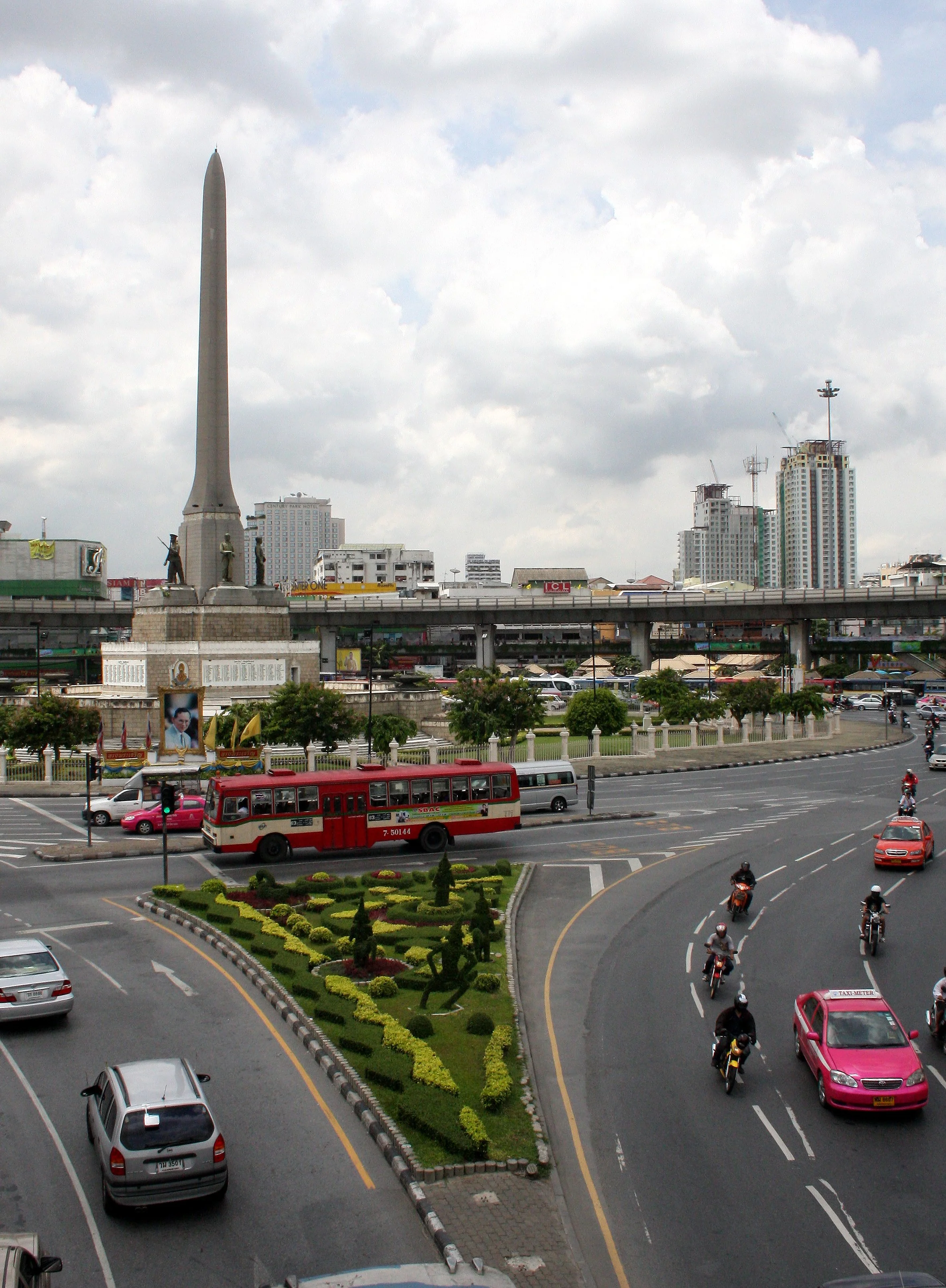 2008 Bangkok Scenes & Thonburi Canals (14).JPG