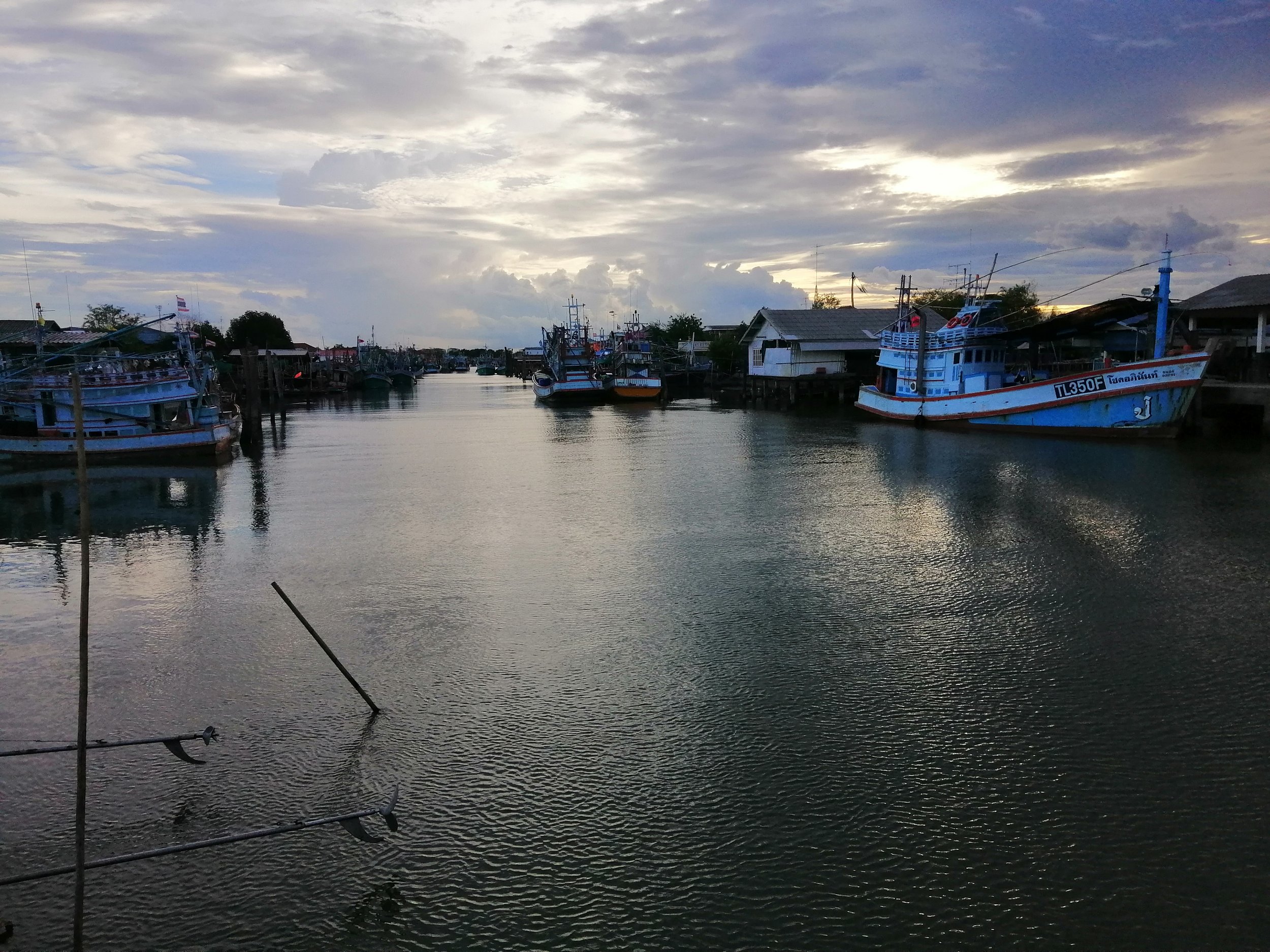 2020 Amphawa Temples and River Scenes (34).jpg