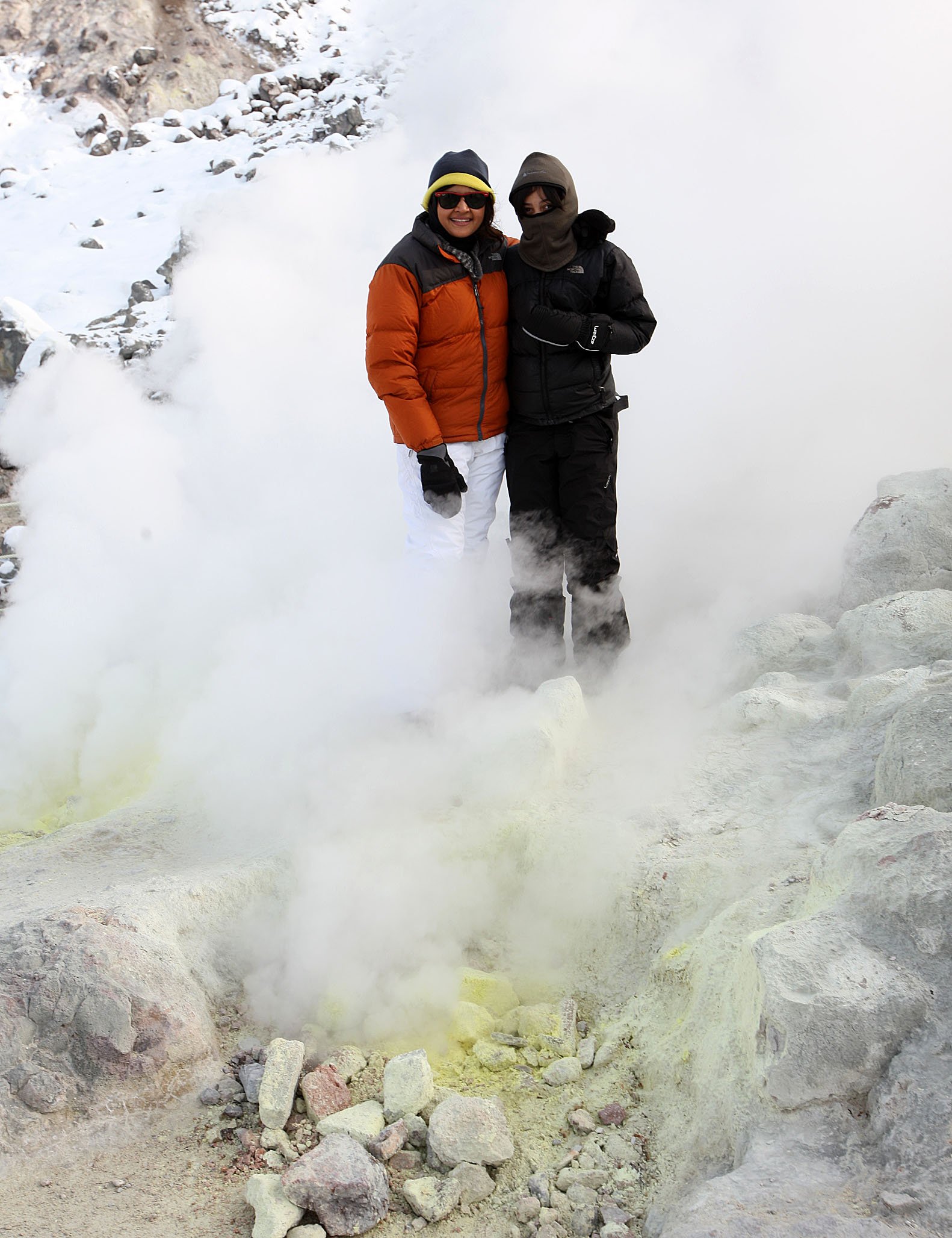 KUSSHARO LAKE, HOKKAIDO JAPAN - MT IWO FUMAROLES (5).JPG