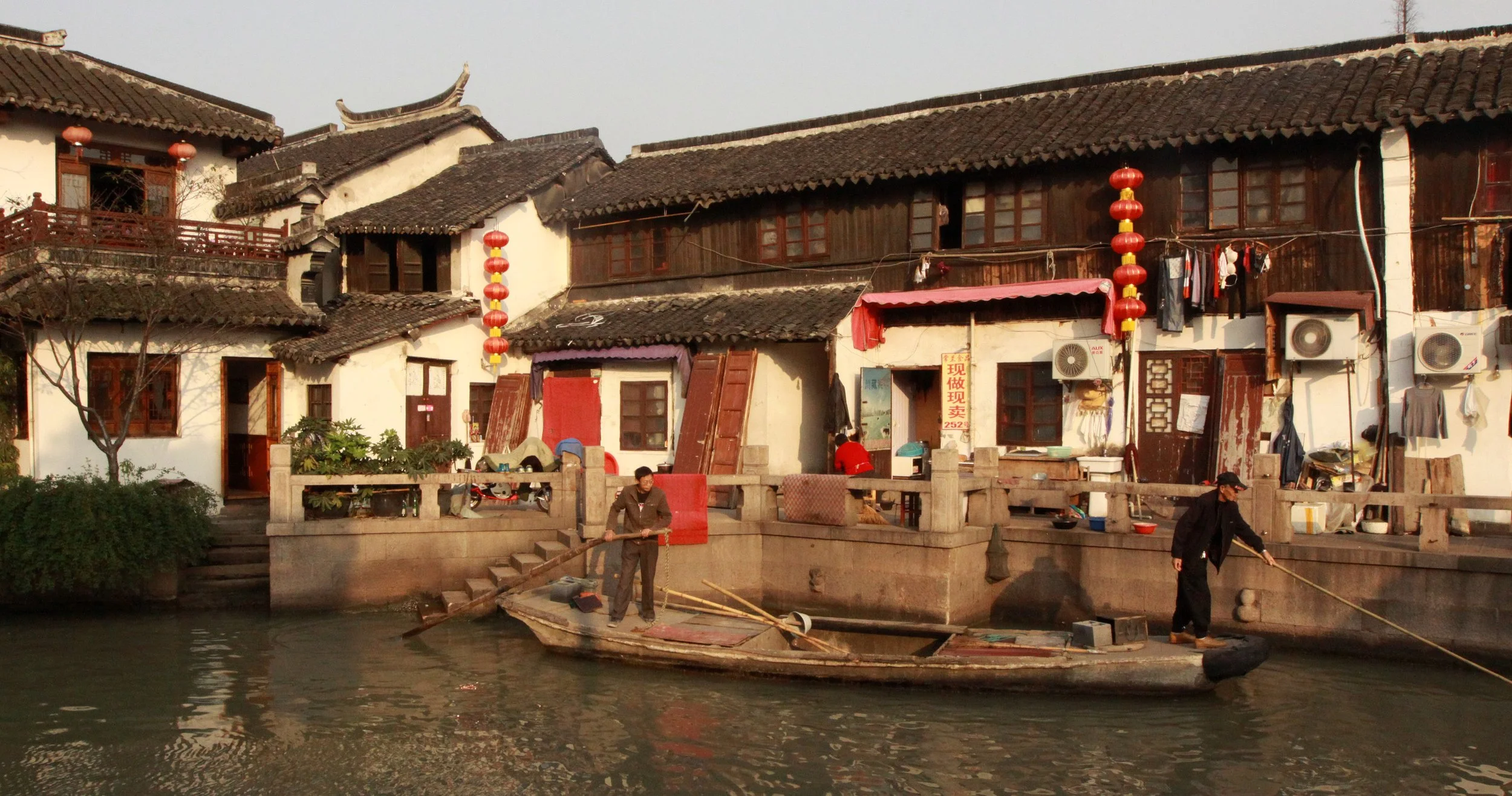 ZHUJIAJIAO WATER TOWN - NOVEMBER 20 2011 (72).JPG