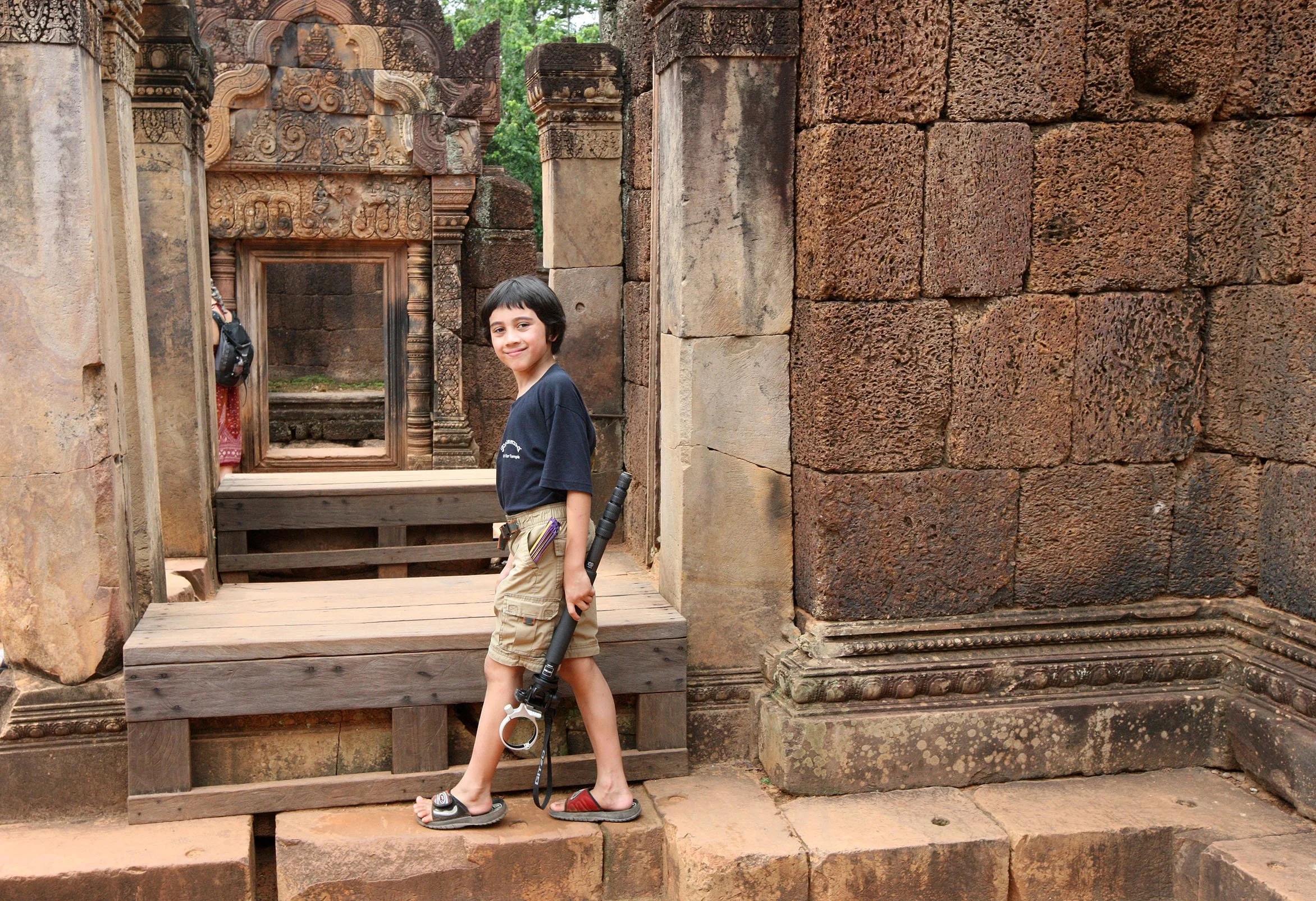 BANTEAY SREI TEMPLE - CAMBODIA (21).JPG