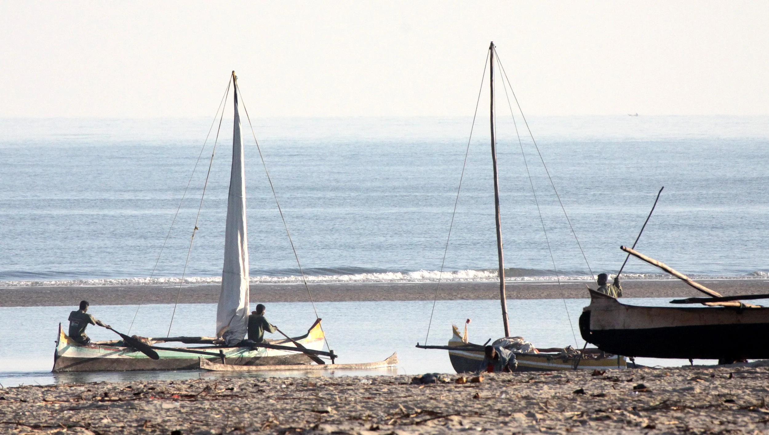 MORONDAVA - BEACH SCENES - MADAGASCAR (10).JPG