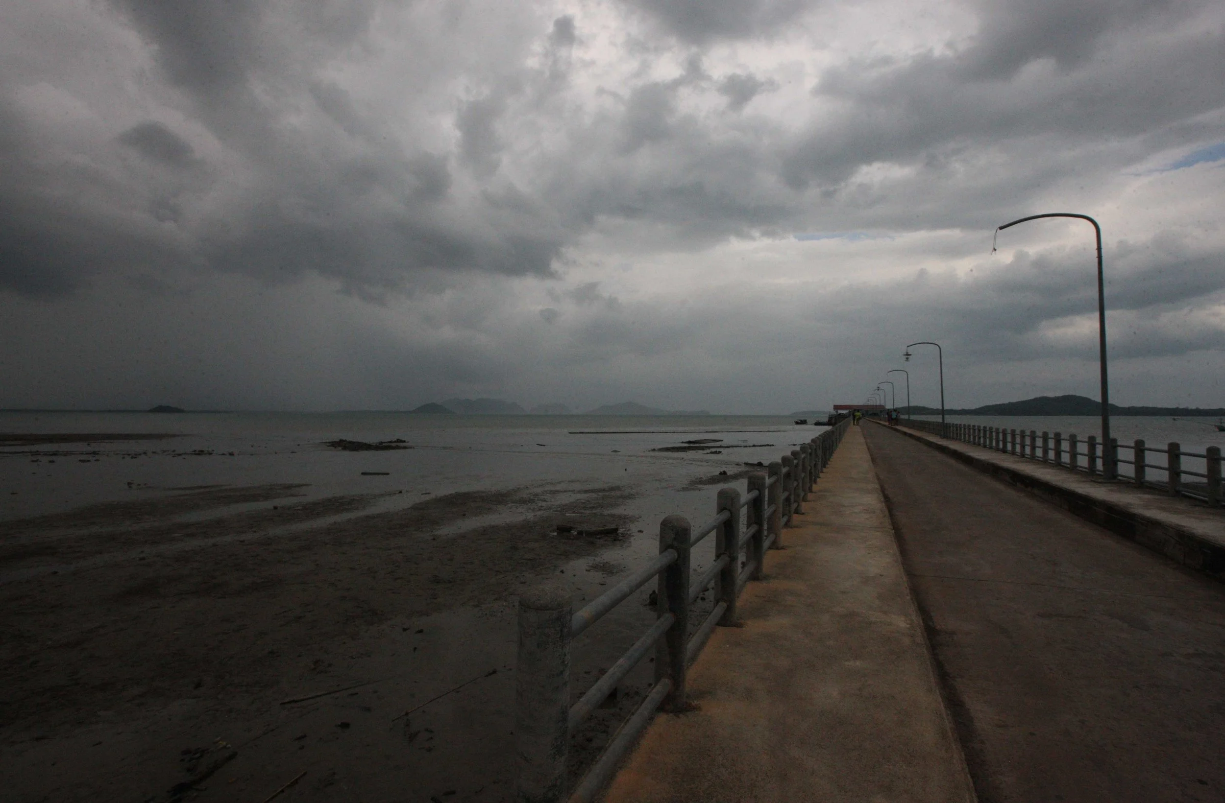 2015 Koh Lanta Songkran with friends from ISB (143).JPG
