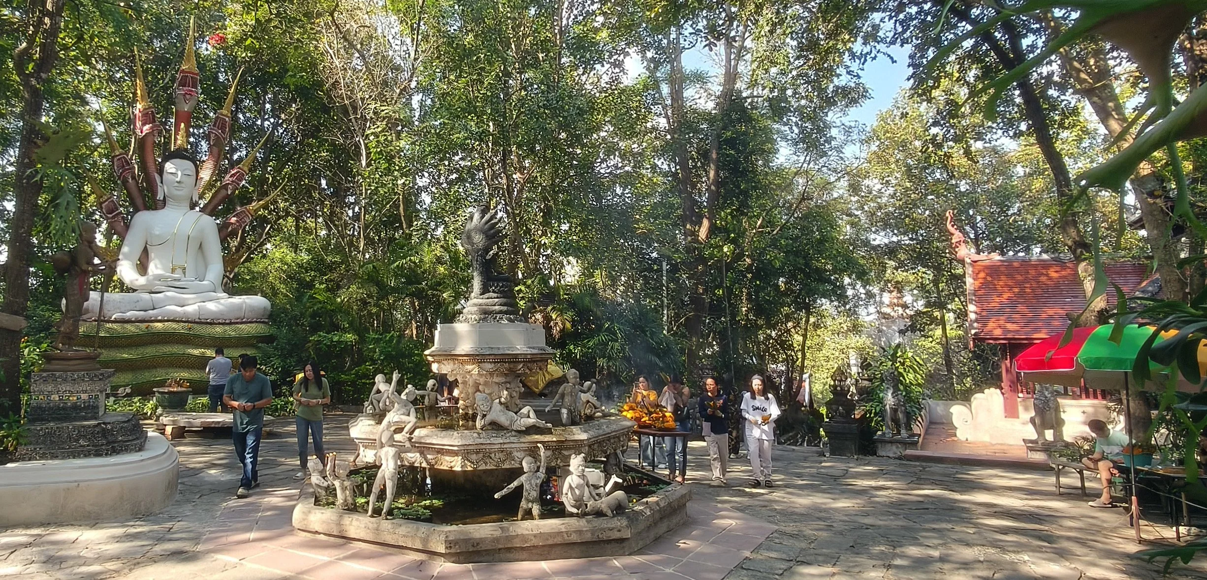 Wat Analayothipyaram (Luang Pu Phaibun) Phayao Thailand (7).jpg