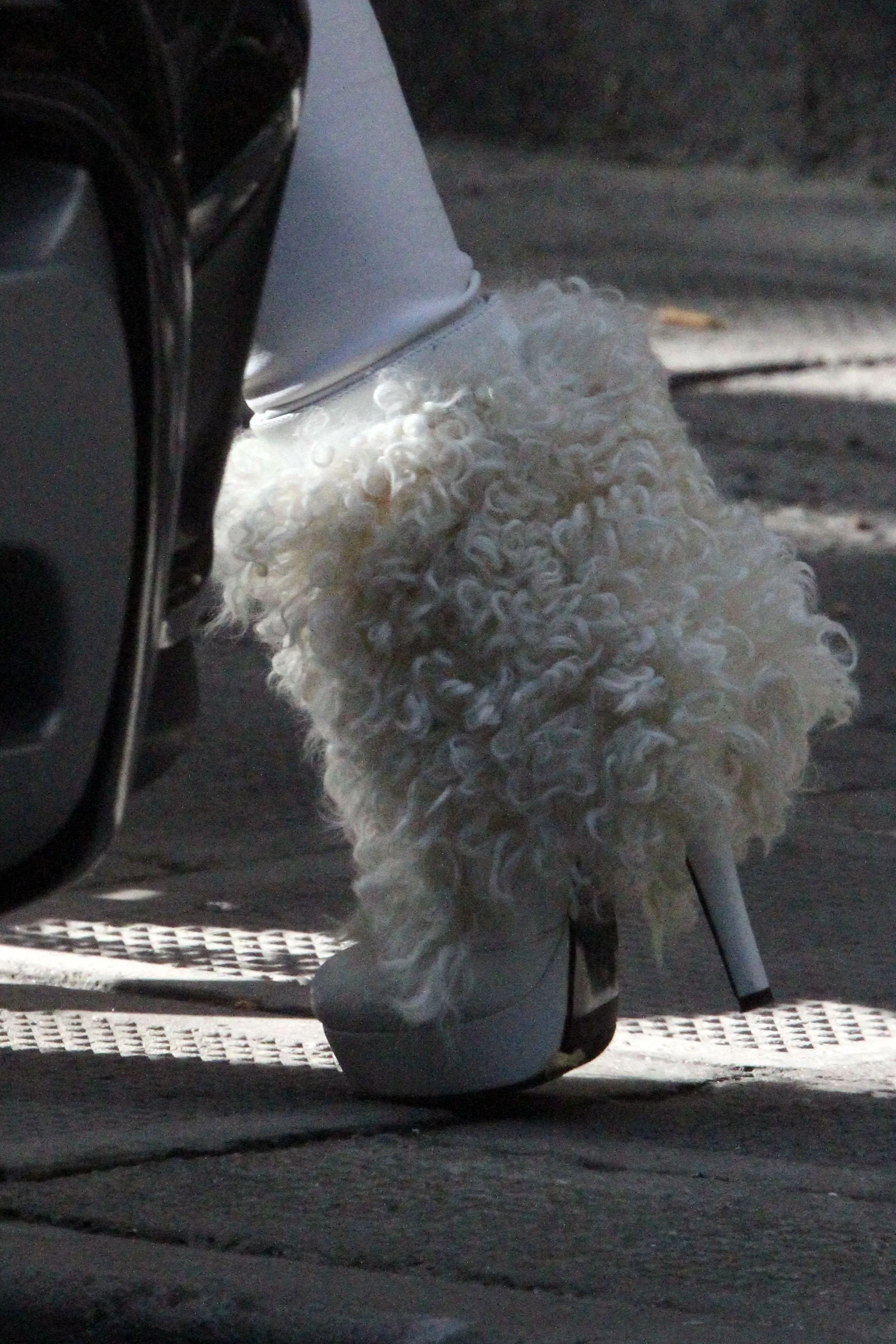 2012-11-3  SHANGHAI HUAIHAI LU ON A SUNDAY AFTERNOON (22).JPG