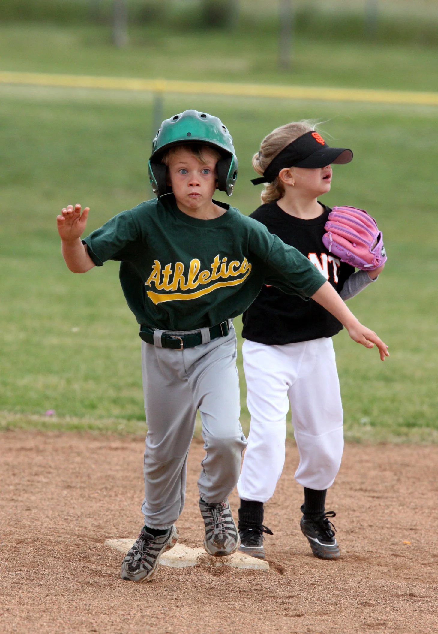 2010-4-10 ETHAN'S BIG GAME - SACRAMENTO - ROADTRIP 2010 (14).JPG