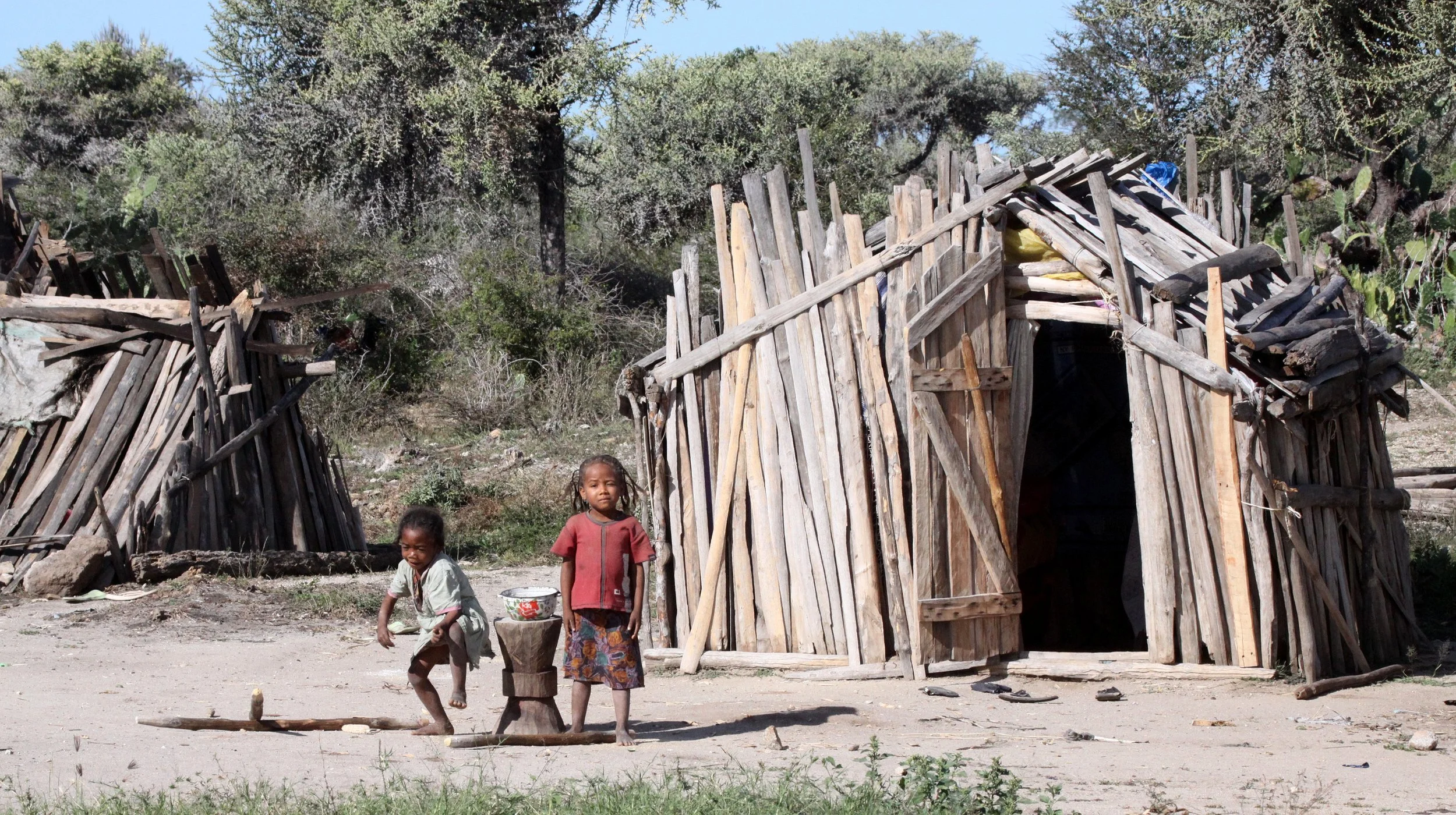 ANTANDROY VILLAGE - BERENTY RESERVE MADAGASCAR (8).JPG