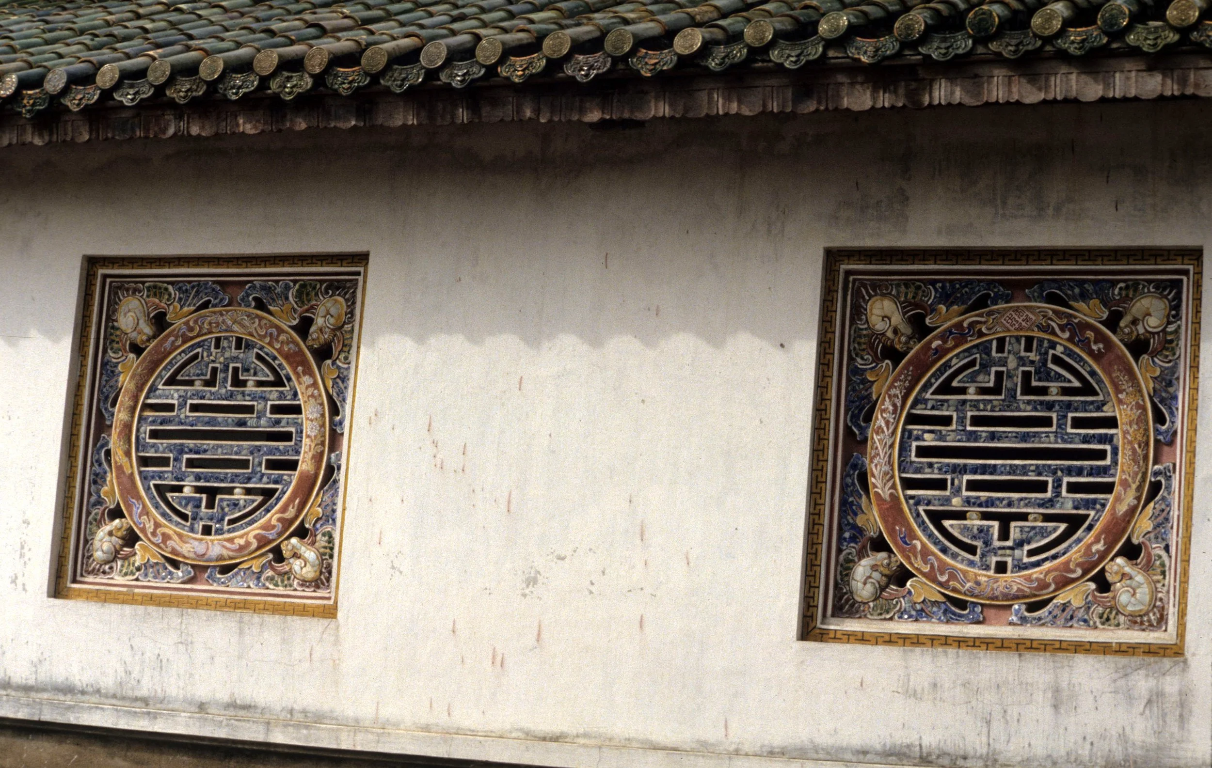 HUE - IMPERIAL PALACE 1994 (10).jpg