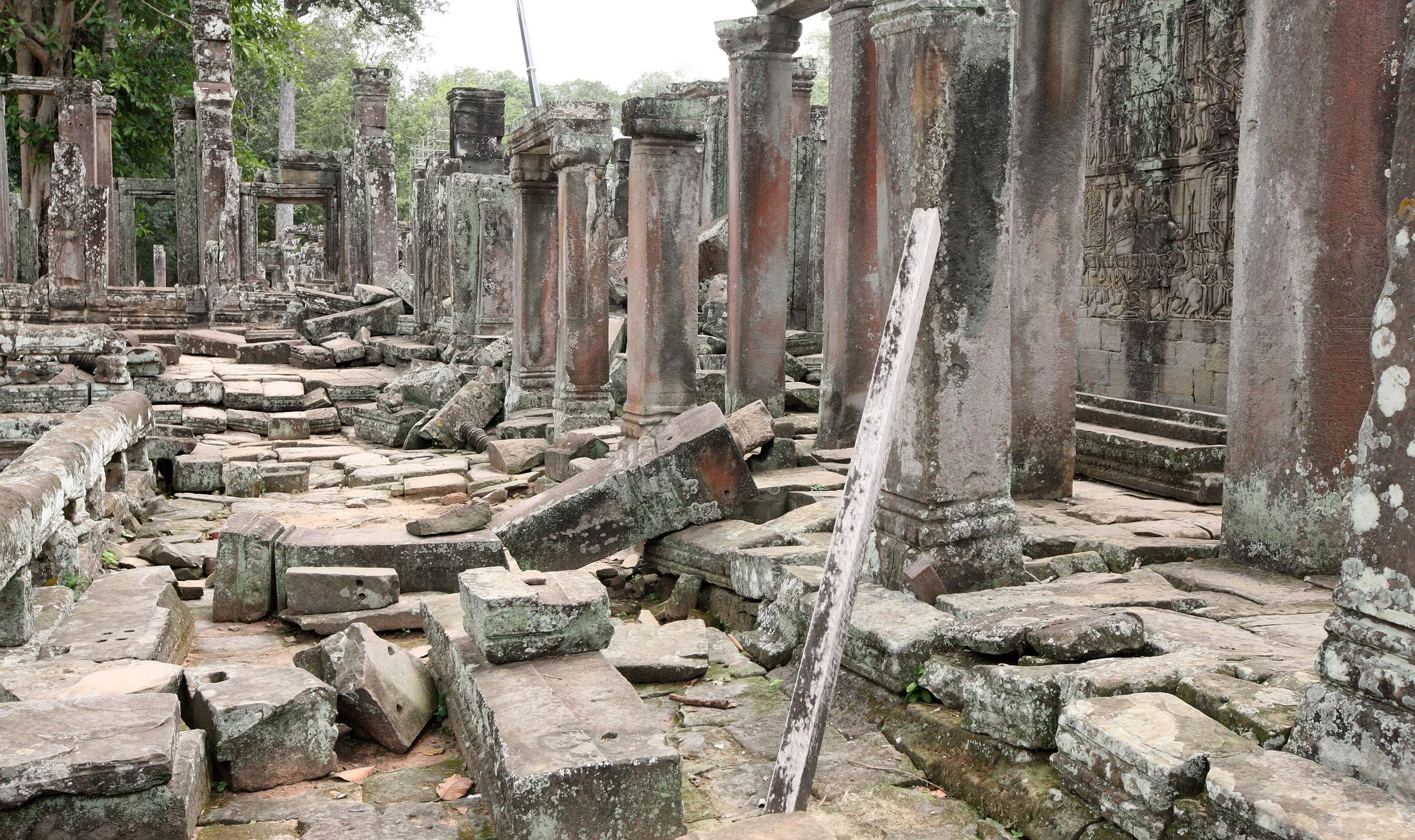 BAYON - JULY 2010 (7).JPG
