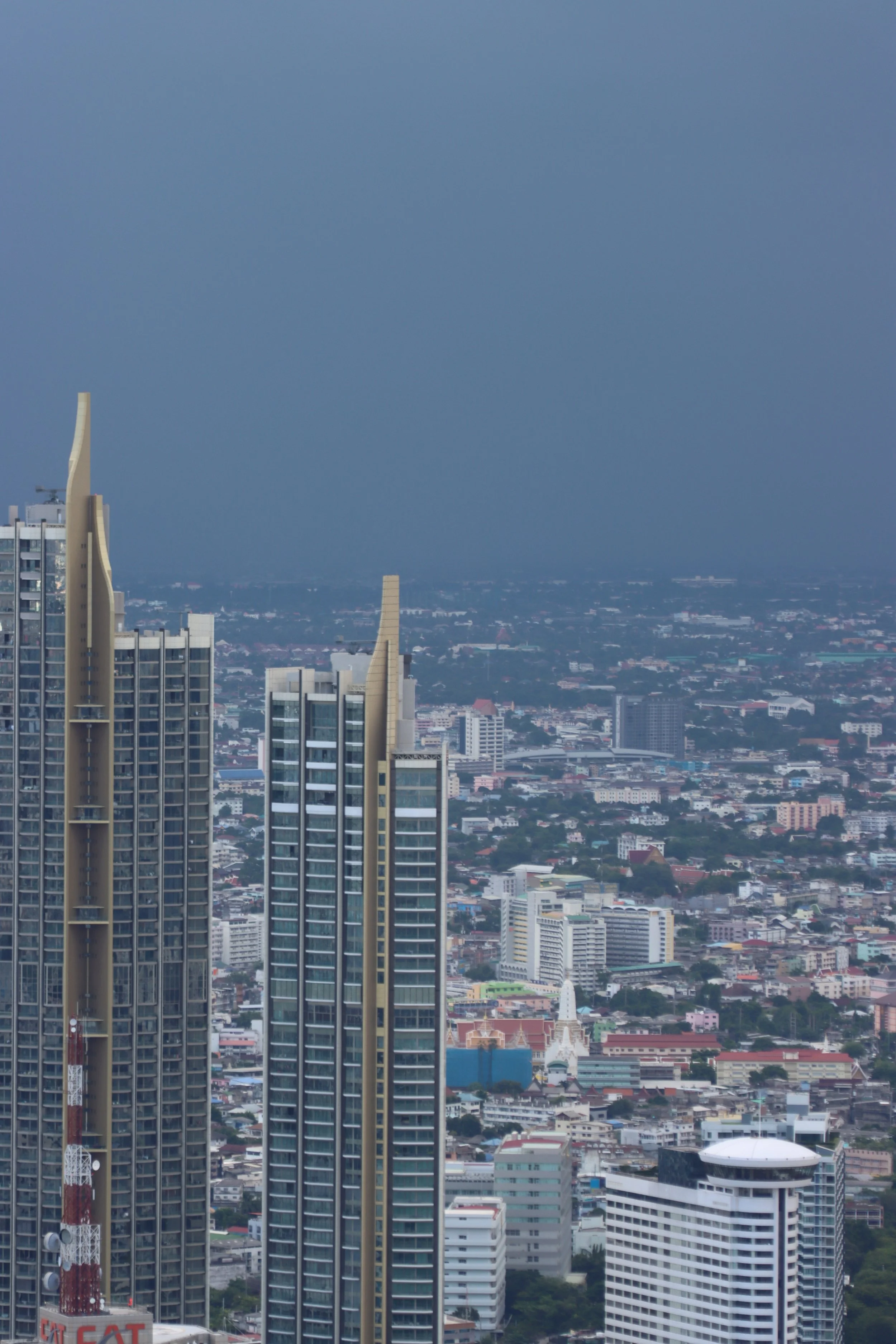 2022 - Bangkok as seen from Mahanakhon Building Viewing Deck (319).JPG