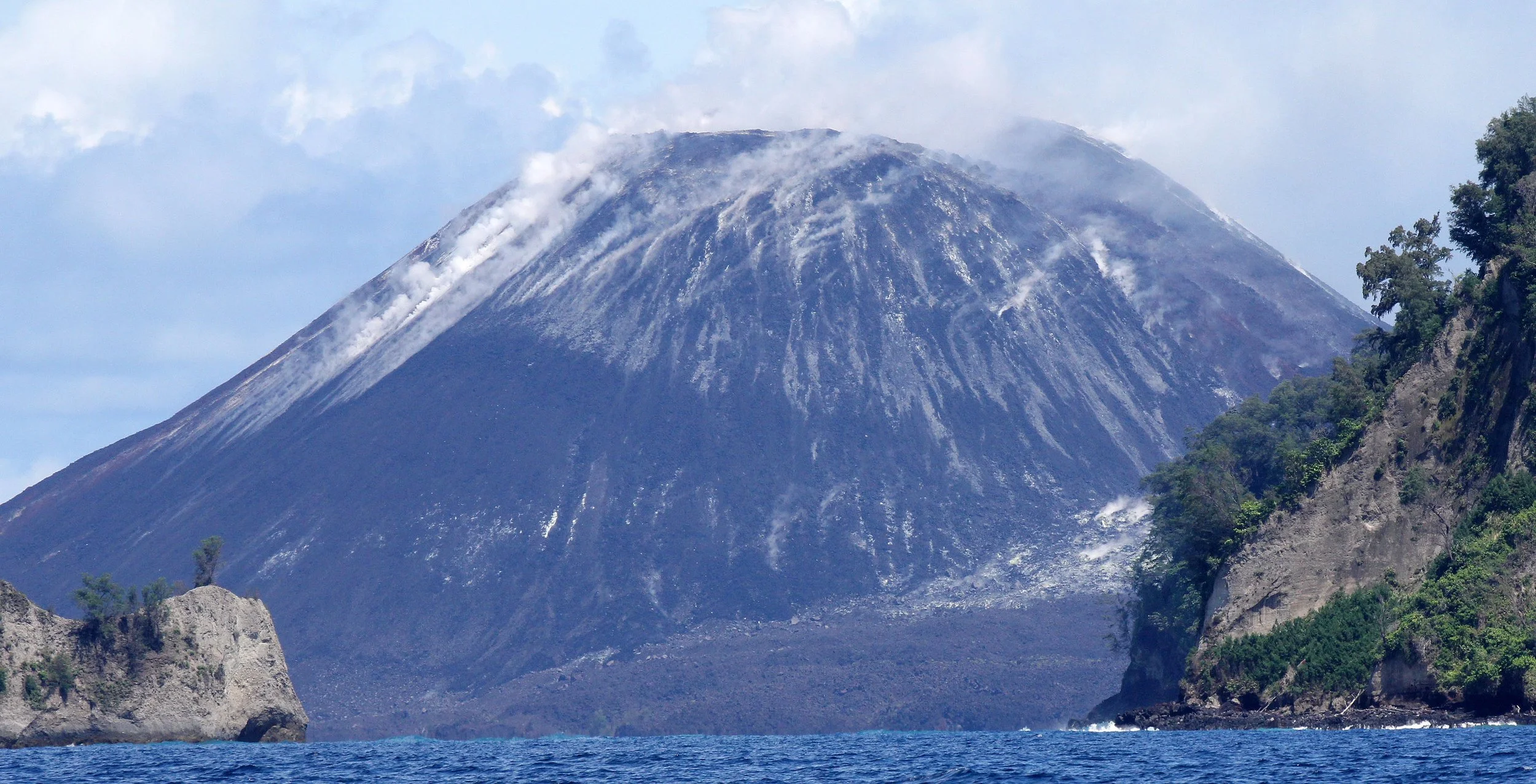 KRAKATAU VOLCANO NATIONAL PARK - INDONESIA (5).JPG