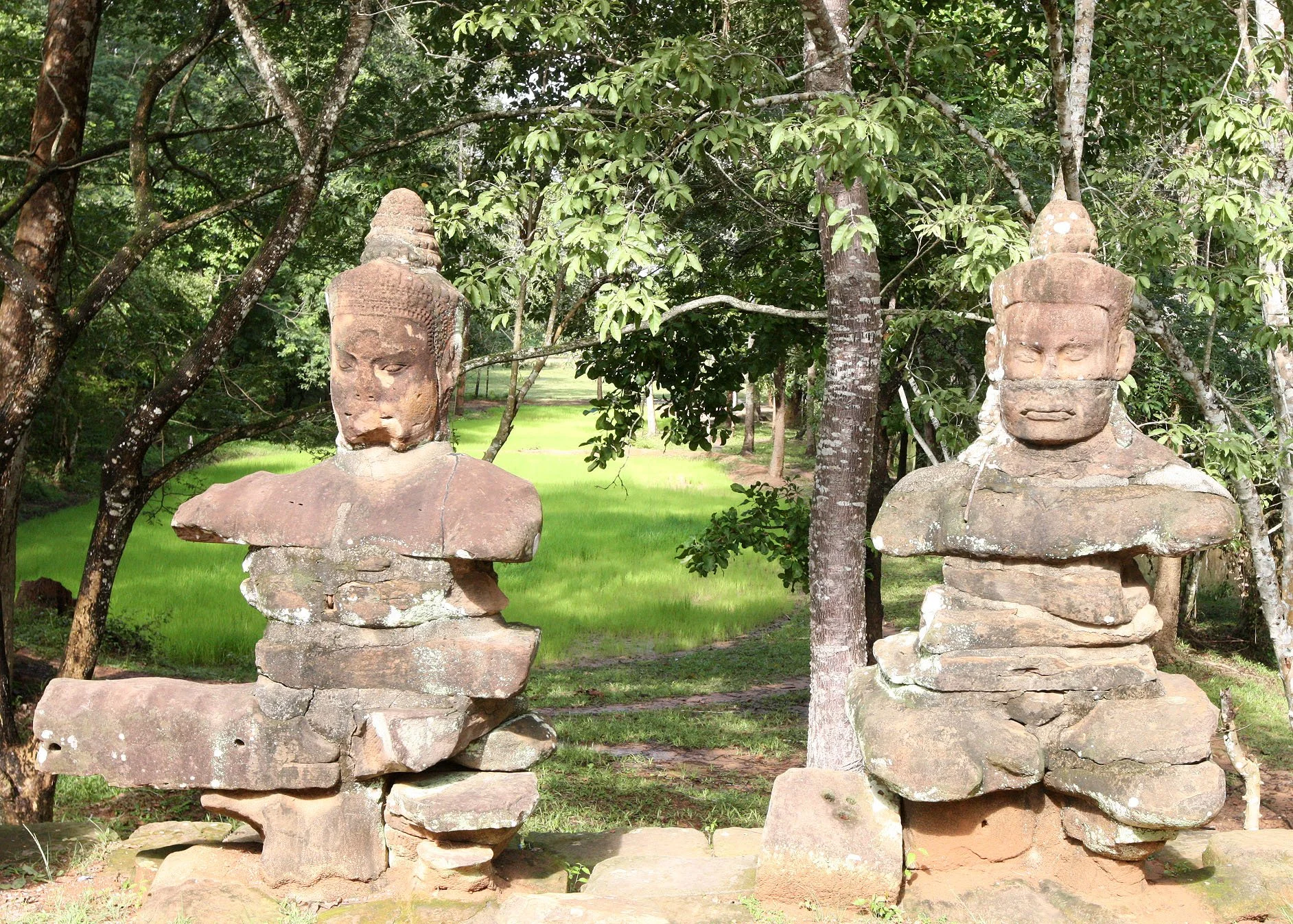 BAYON TEMPLE - CAMBODIA - JULY 2010 (1).JPG