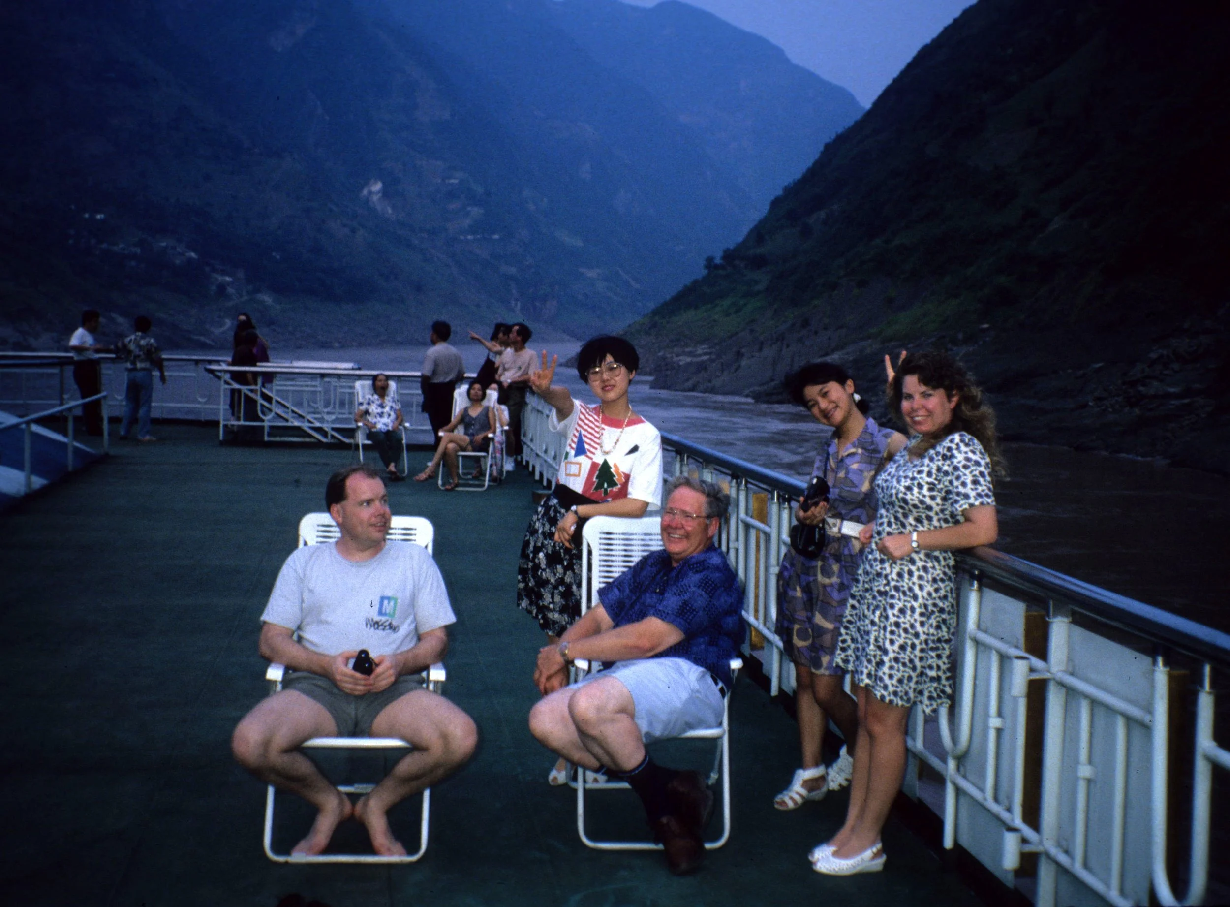 YANGTZE - THREE GORGES CRUISE SCENERY (21).jpg