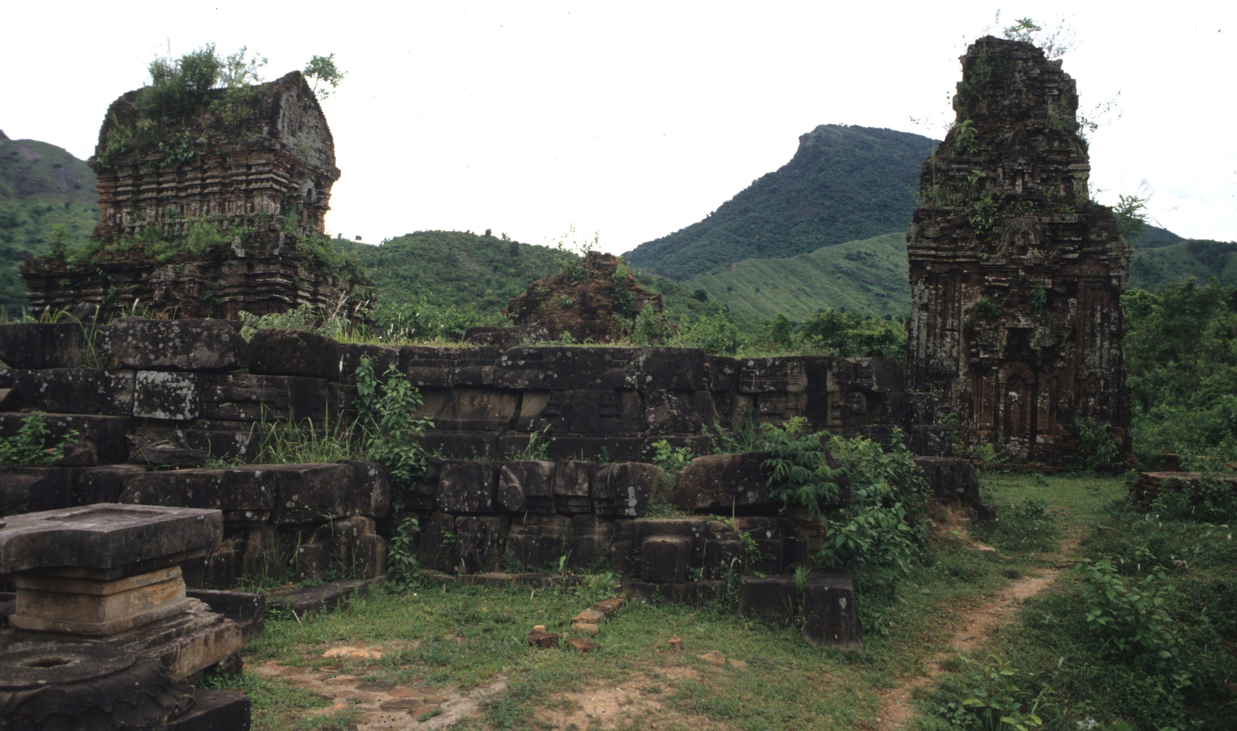 VIET NAM - MY SON - CHAM TEMPLES (5).jpg