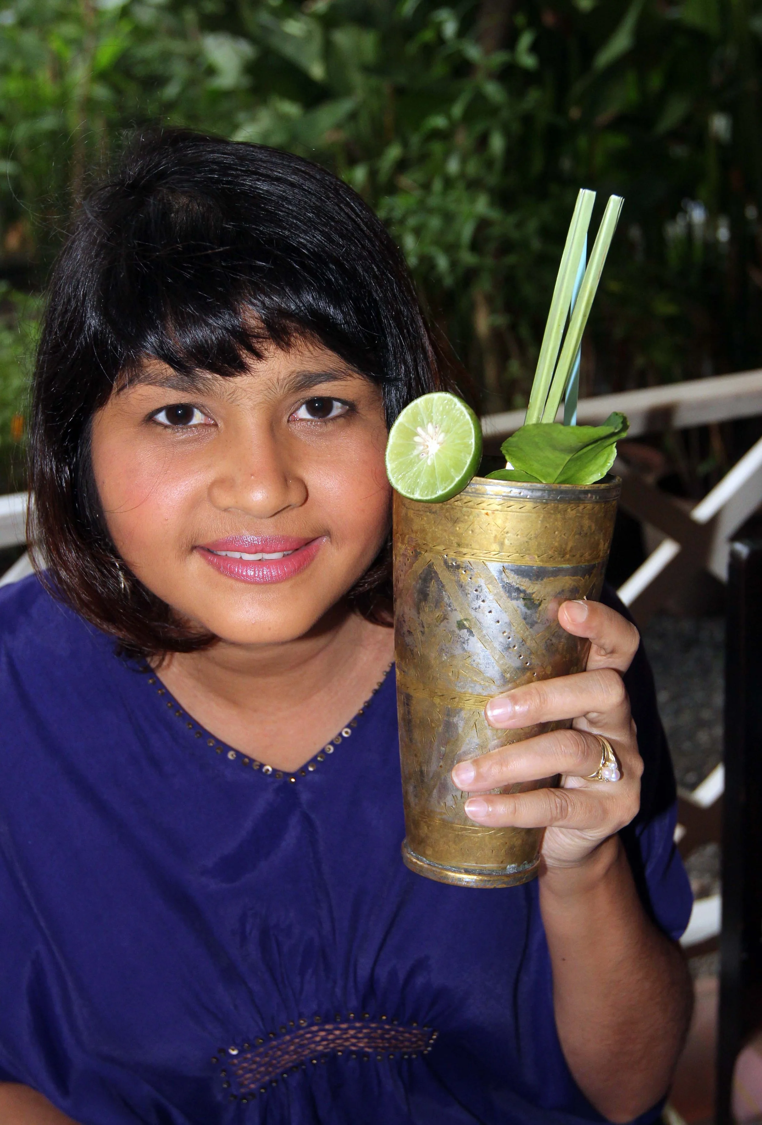 2013 BKK - NIGHT OUT AT ISSAYA WITH FRIENDS (12).JPG