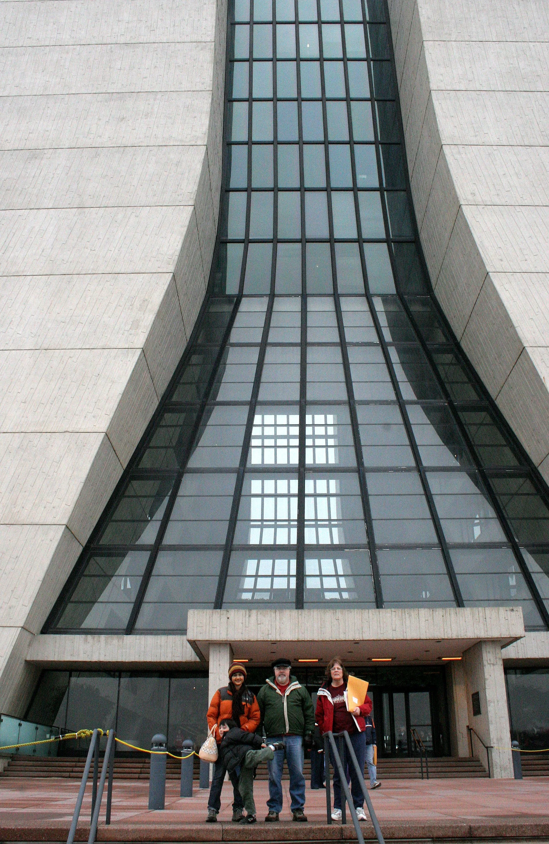 2008-3-30 CHICAGO SPRING TRIP - FERMILAB (6).JPG