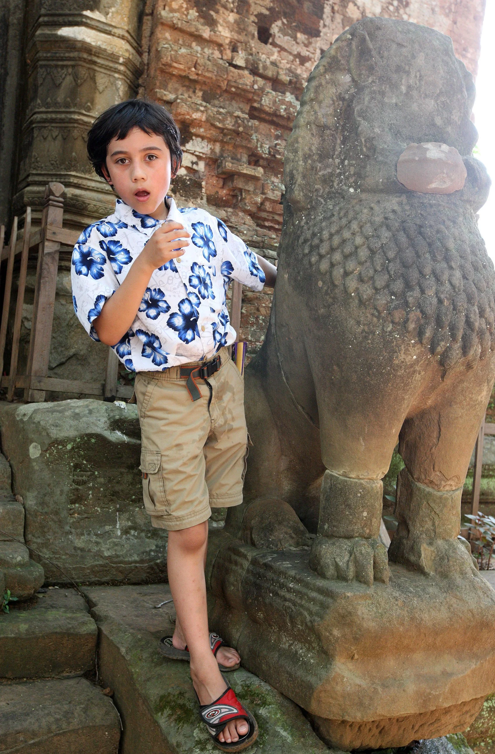KOH KER TEMPLE - CAMBODIA - JULY 2010 (11).JPG