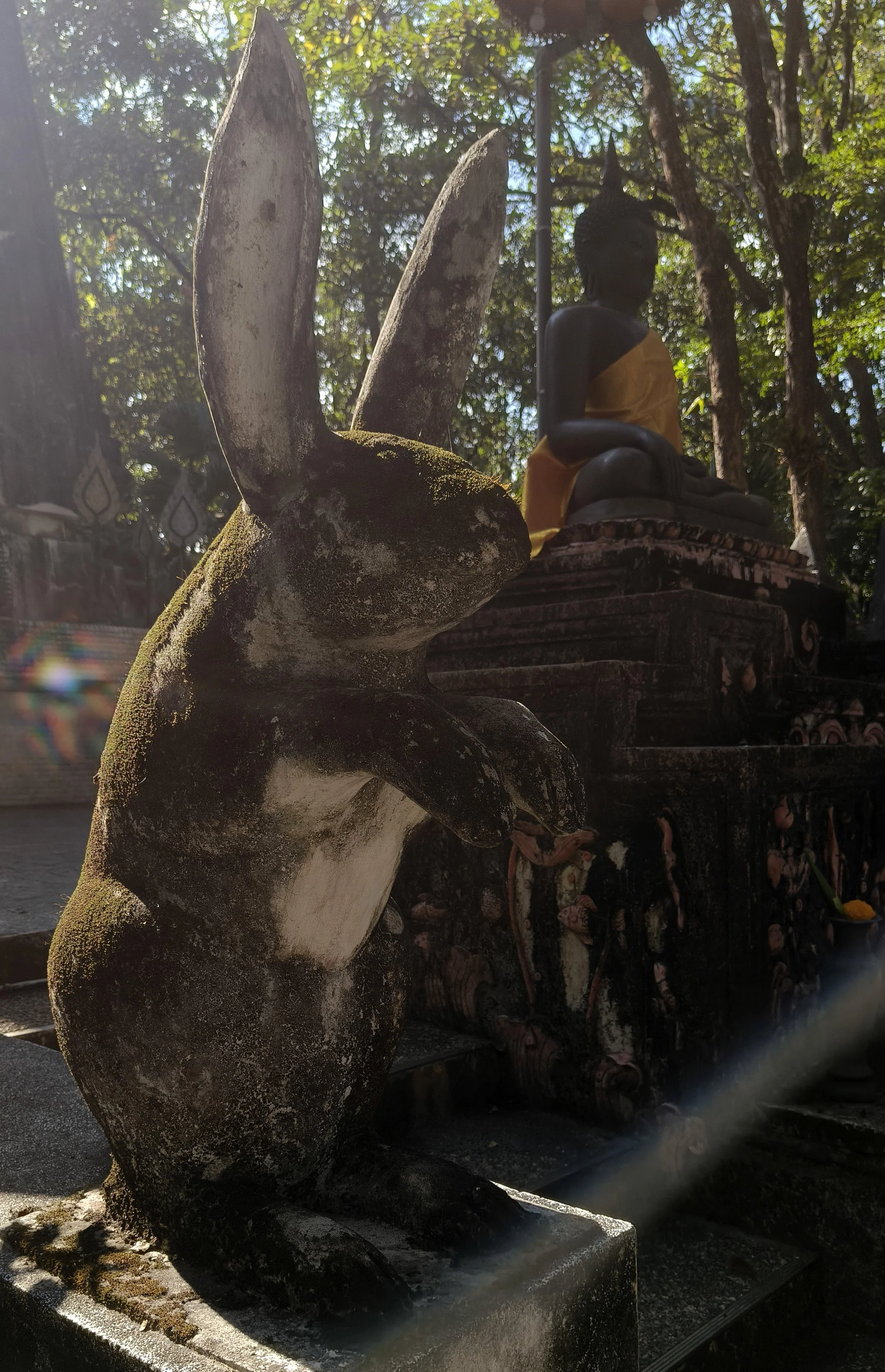 Wat Analayothipyaram (Luang Pu Phaibun) Phayao Thailand (14).jpg