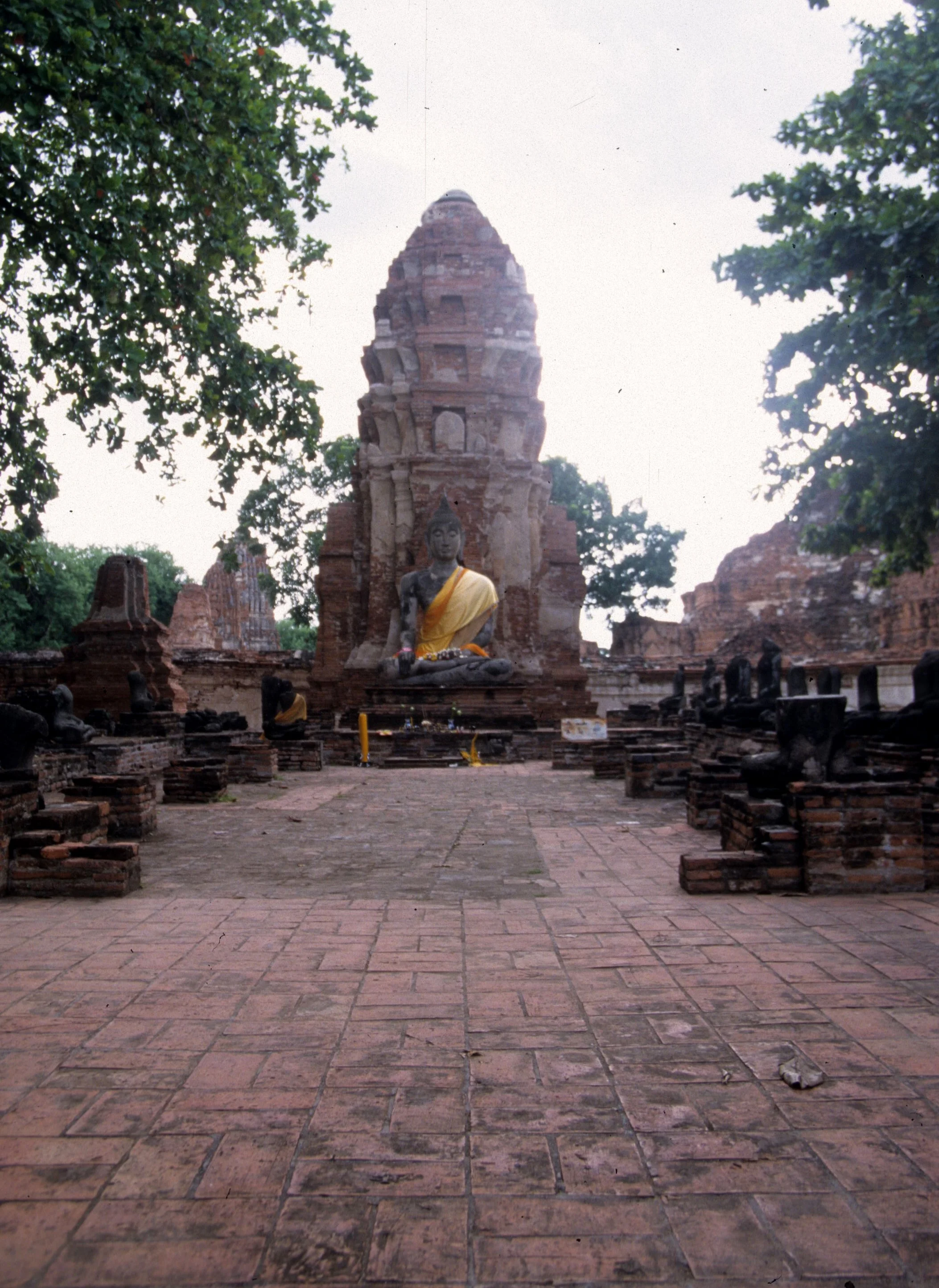 AYUDTHAYA - WAT PHRA MAHATAT.jpg