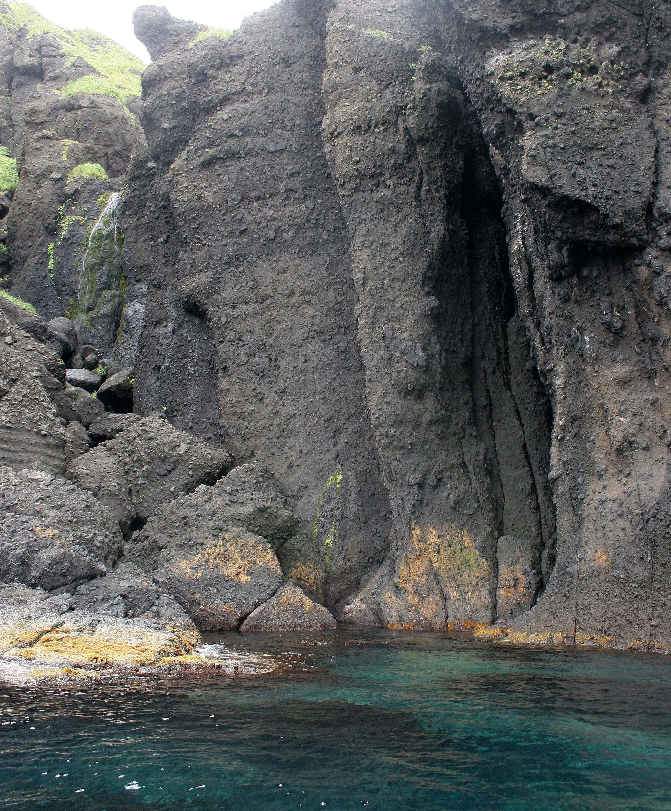 KURIL ISLANDS - VIEWS LANDSCAPES AND GEOLOGY (150).jpg