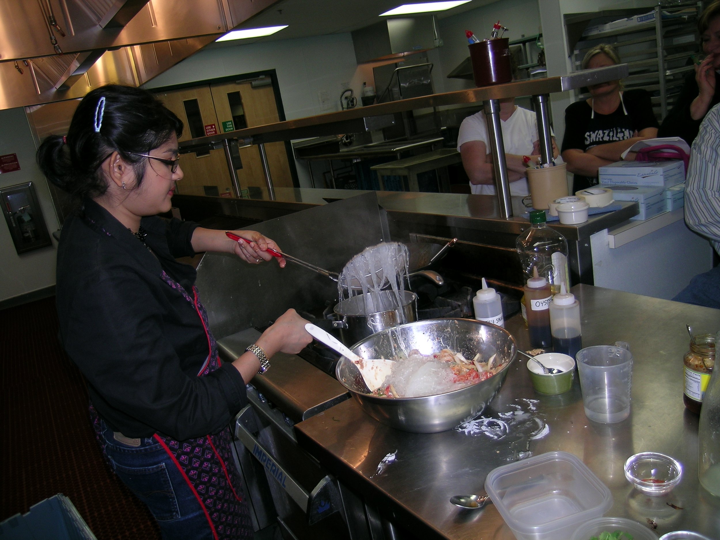 2005-10-20  THAI COOKING CLASS (16).jpg
