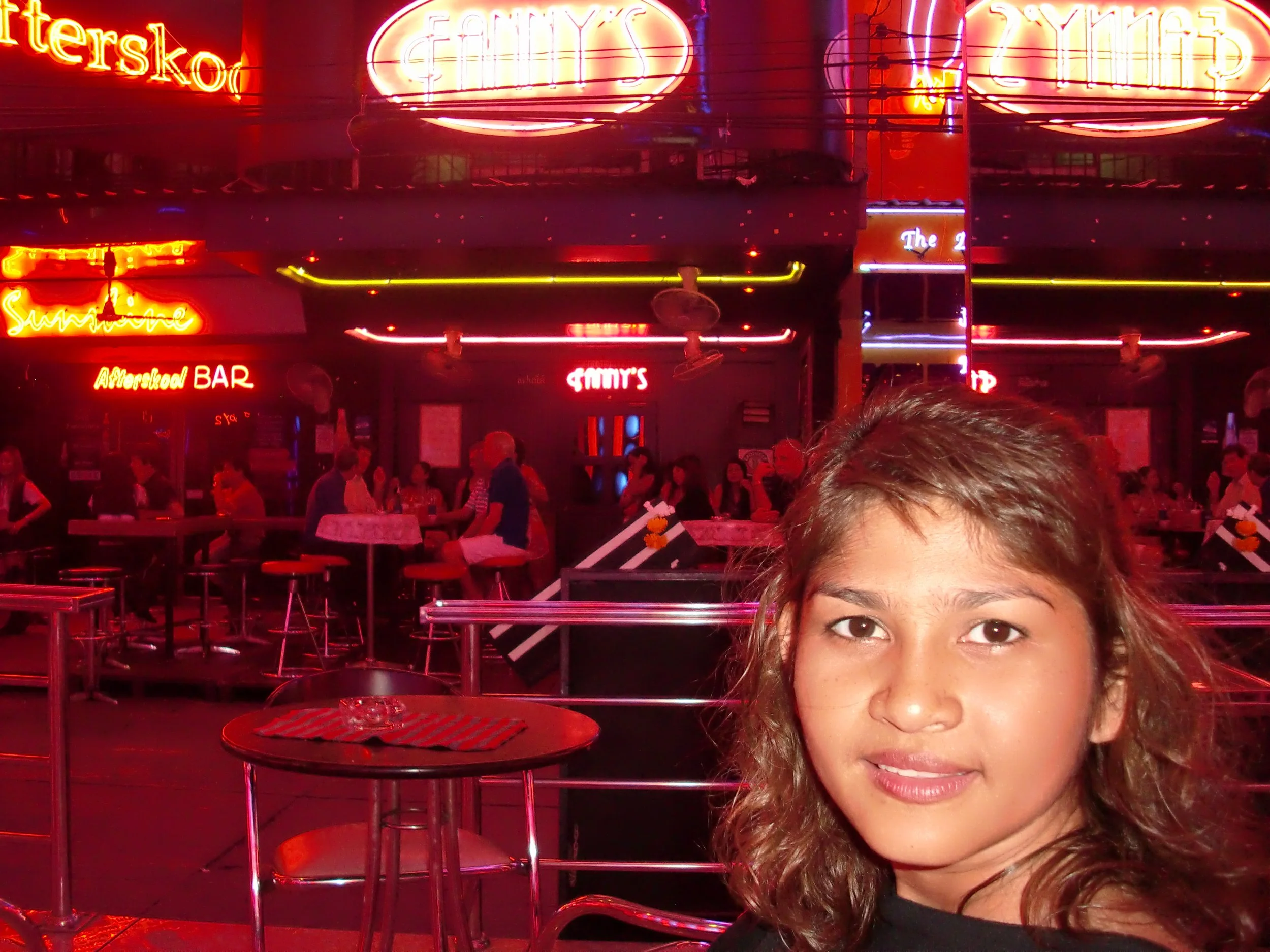 2010 Bangkok Soi Cowboy with Friends and Family (3).JPG