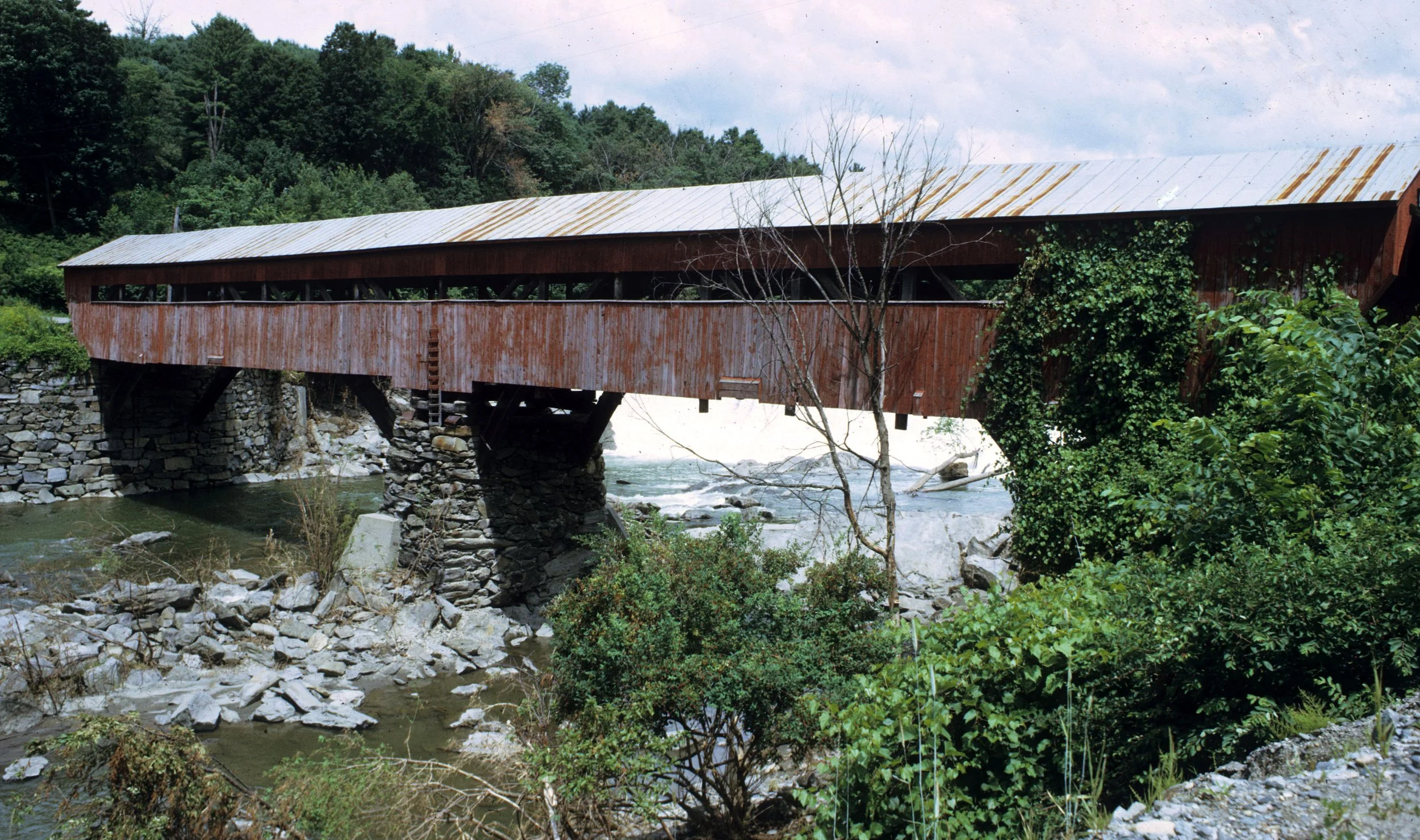 1972 - SUMMER TRIP - VERMONT - TAFTSVILLE BRIDGE.jpg
