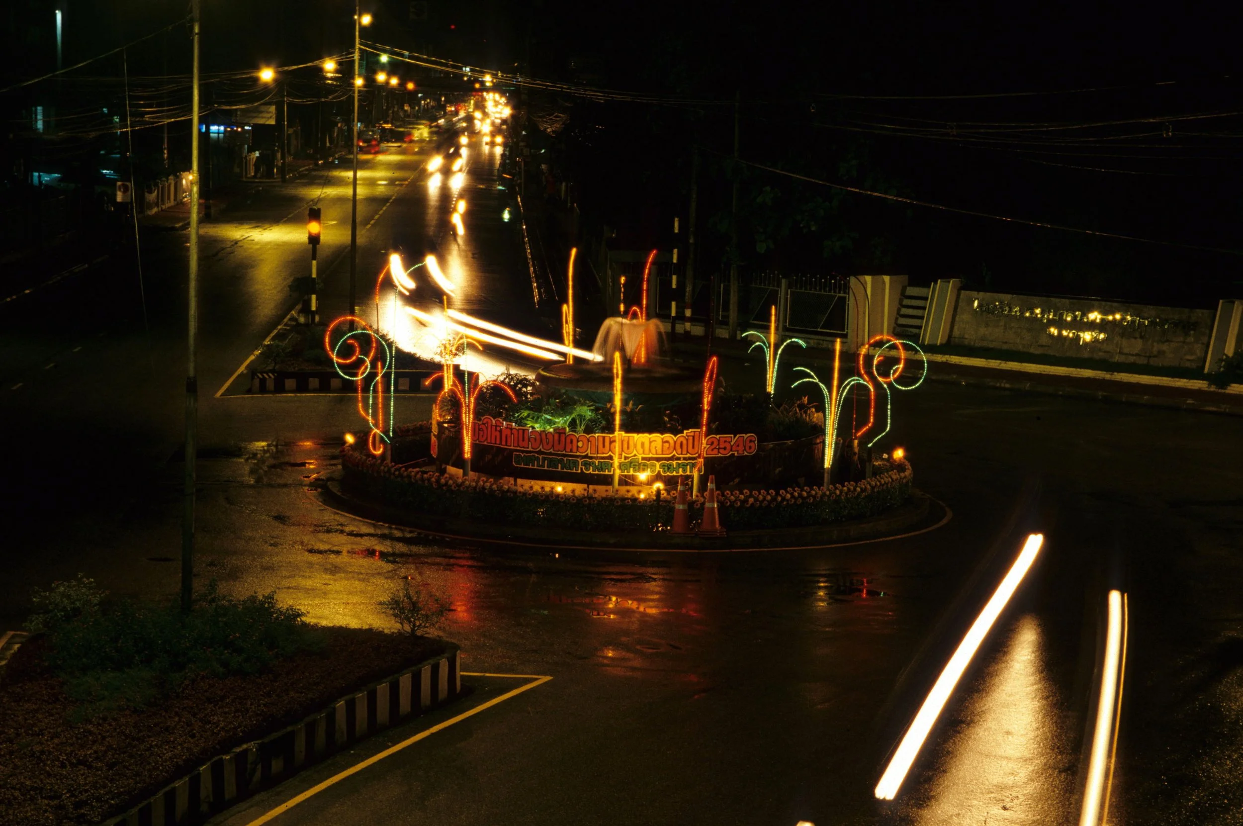 2004 Nakhonsithammarat Markets, Monks and Baby Cokie (74).jpg