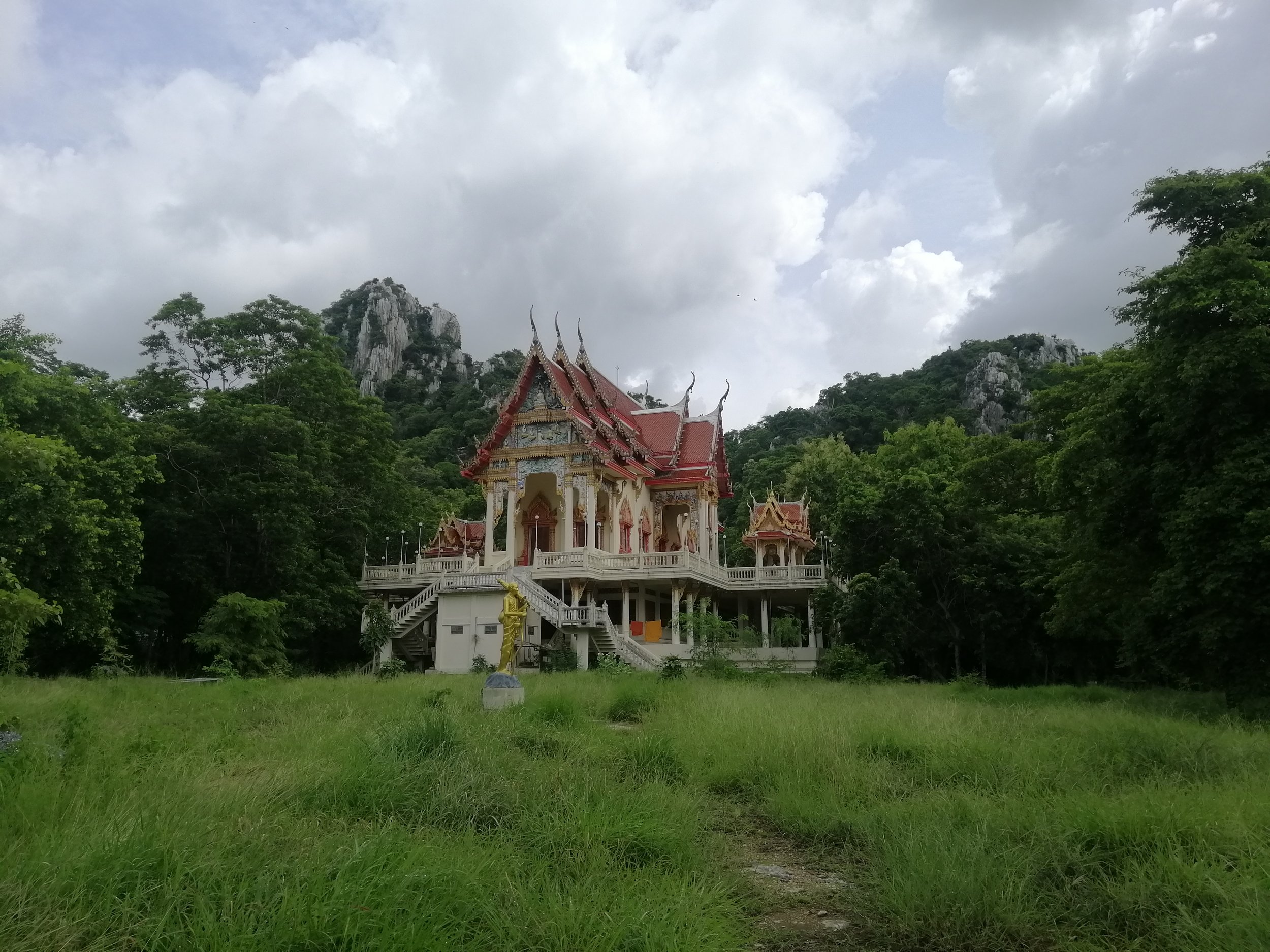 2021 Khao Sam Roi Yod Wat Khao Daeng Temple (2).jpg