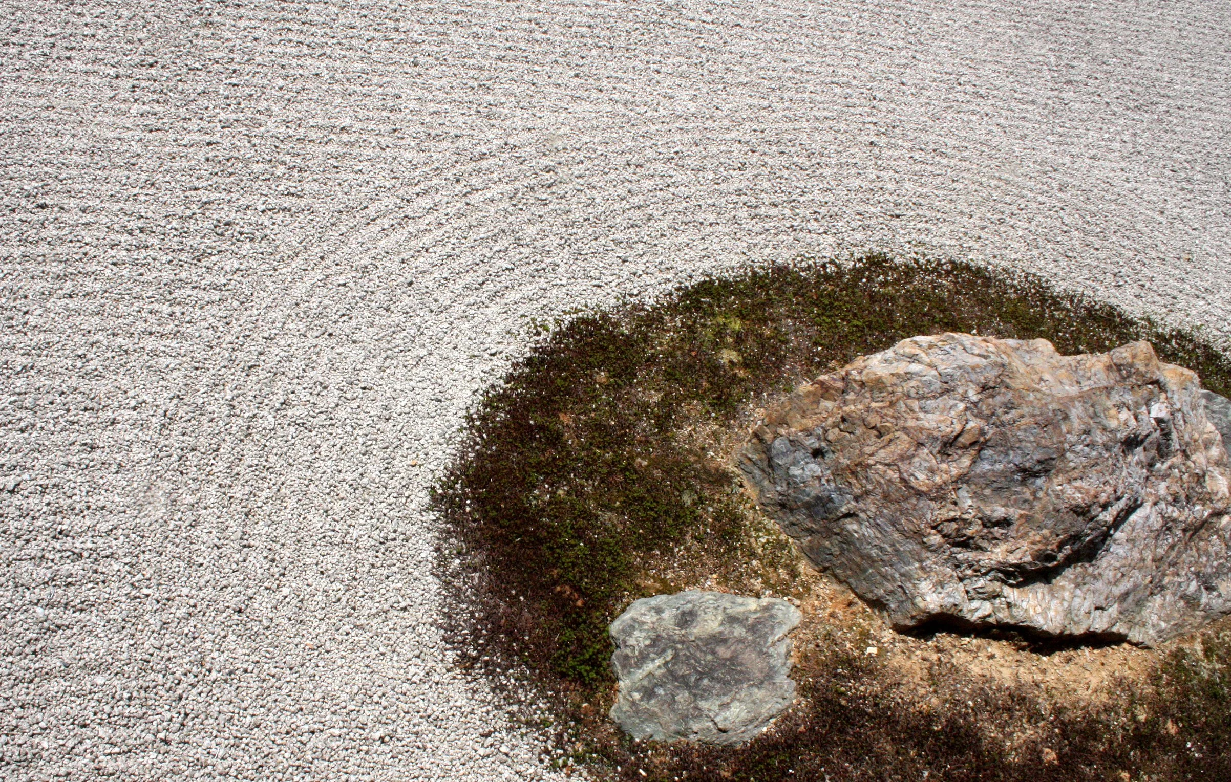 KYOTO - MAY 2009 - RYOANJI ROCK GARDEN (5).JPG