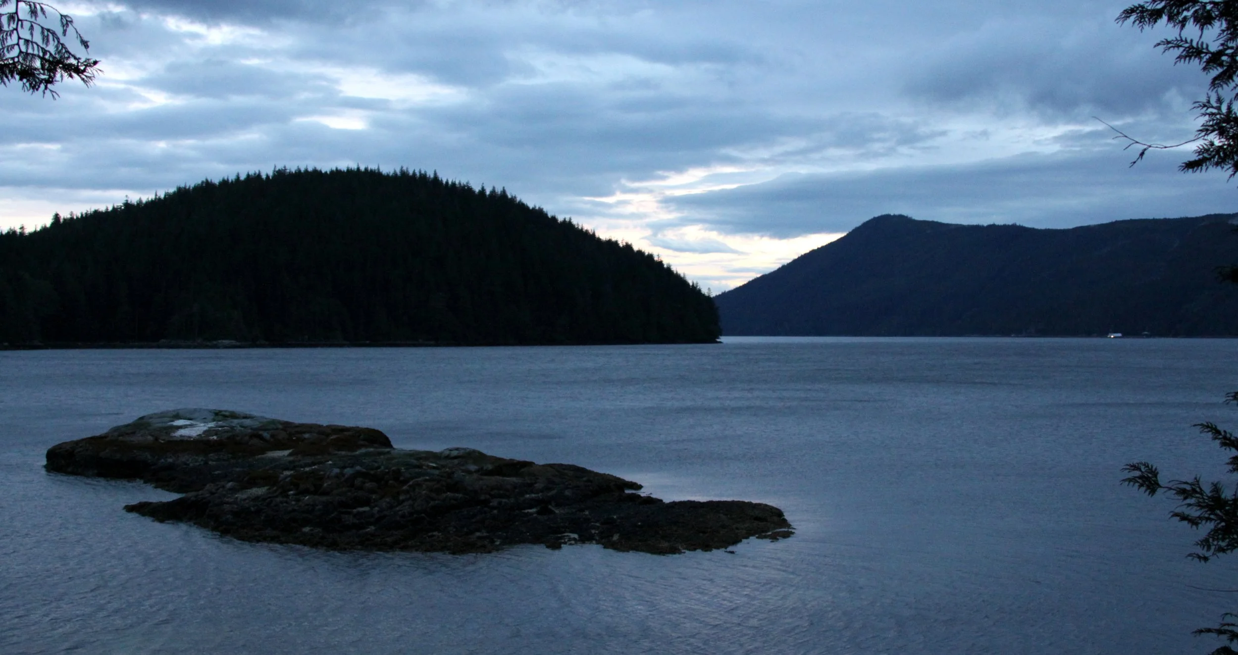 KNIGHT'S INLET BRITISH COLUMBIA - MINSTREL ISLAND BC (2).JPG