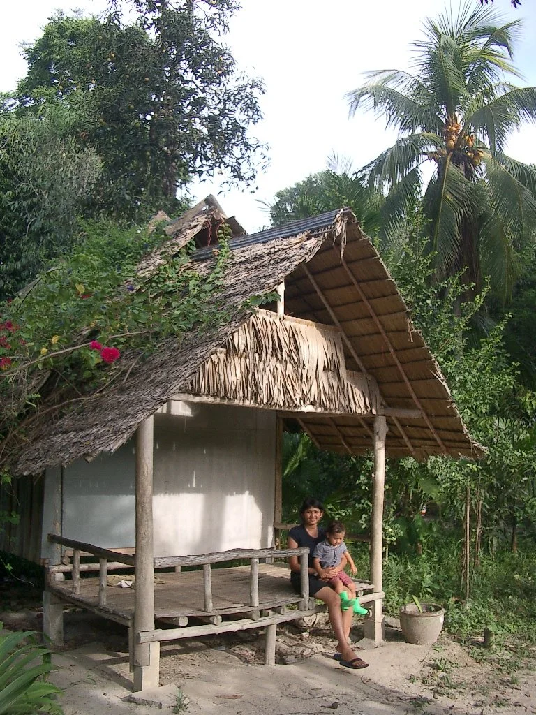 2004 Nakhonsithammarat with Family (7).JPG