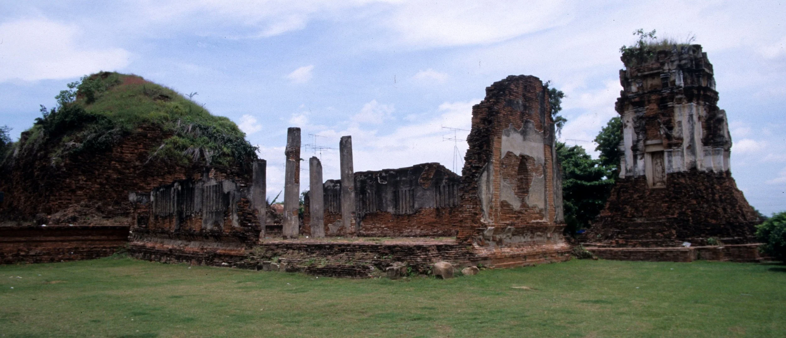 LOPBURI - NARAI RUINS F.jpg