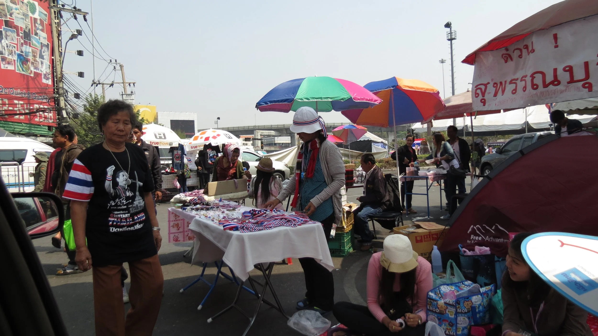 2014 Shutdown Bangkok Protests (6).JPG