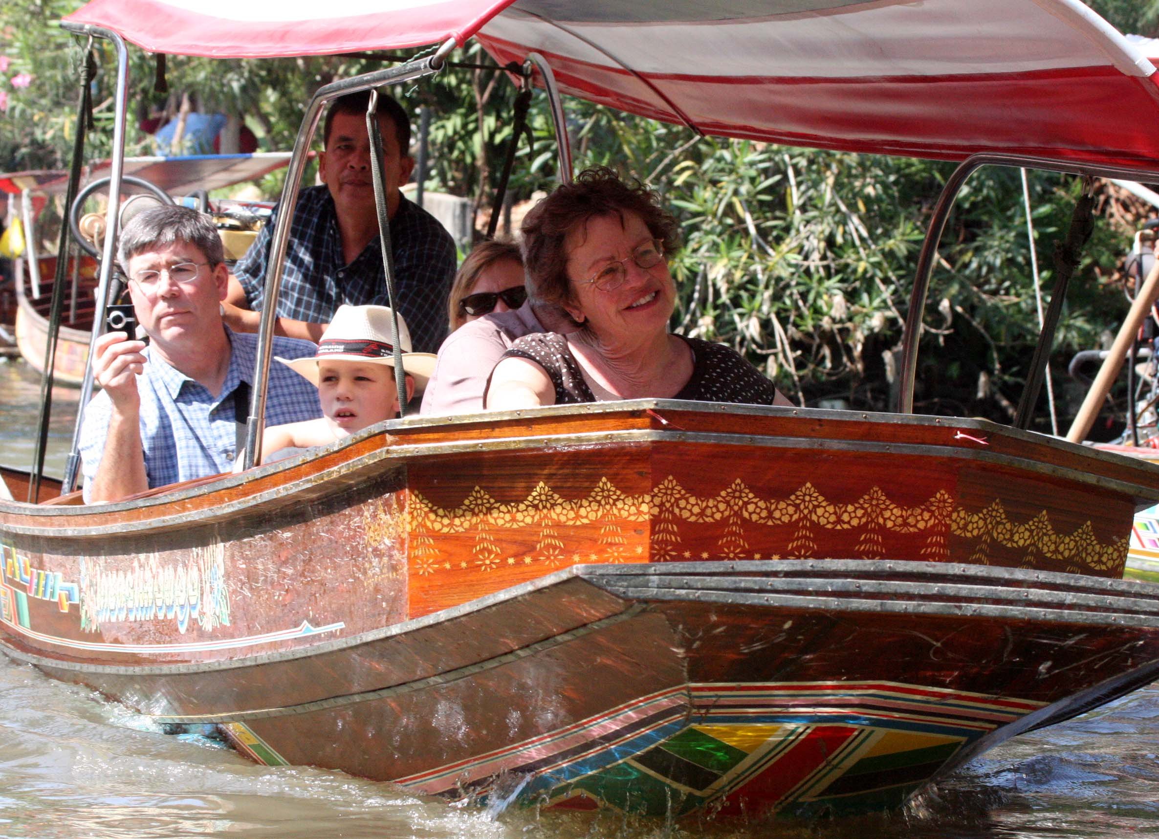 2008 Damnoen Saduak Floating Market Day Trip (52).JPG